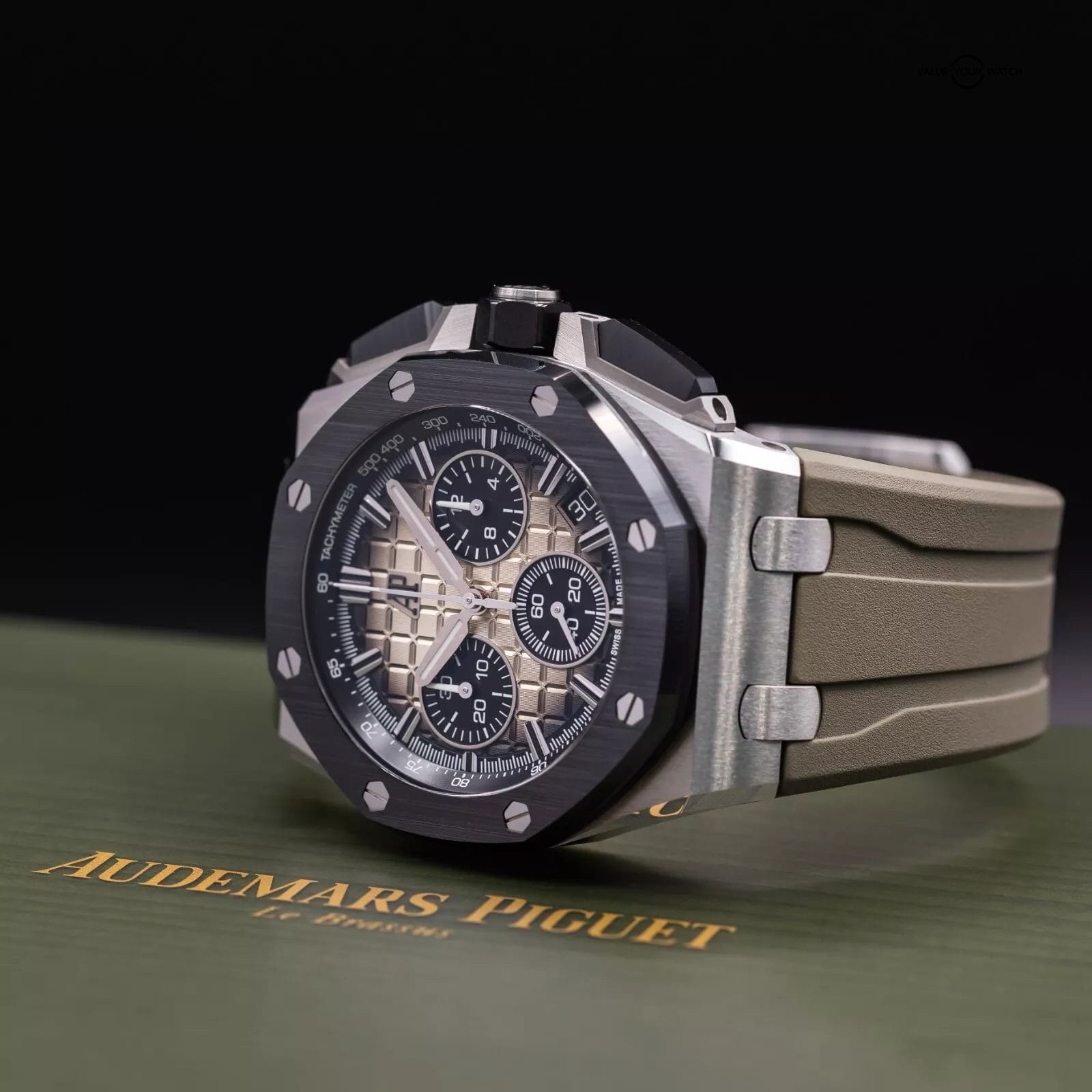 Audemars Piguet Royal Oak Offshore Chrono Smoked/Taupe Dial 26420SO.OO.A600CA.01 - Image 3