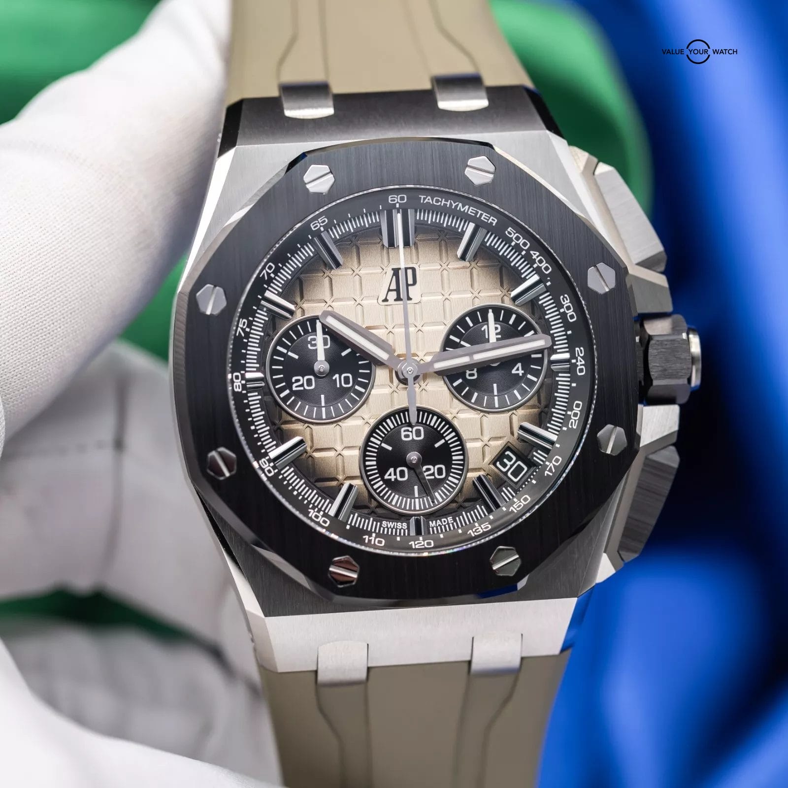 Audemars Piguet Royal Oak Offshore Chrono Smoked/Taupe Dial 26420SO.OO.A600CA.01 - Image 7