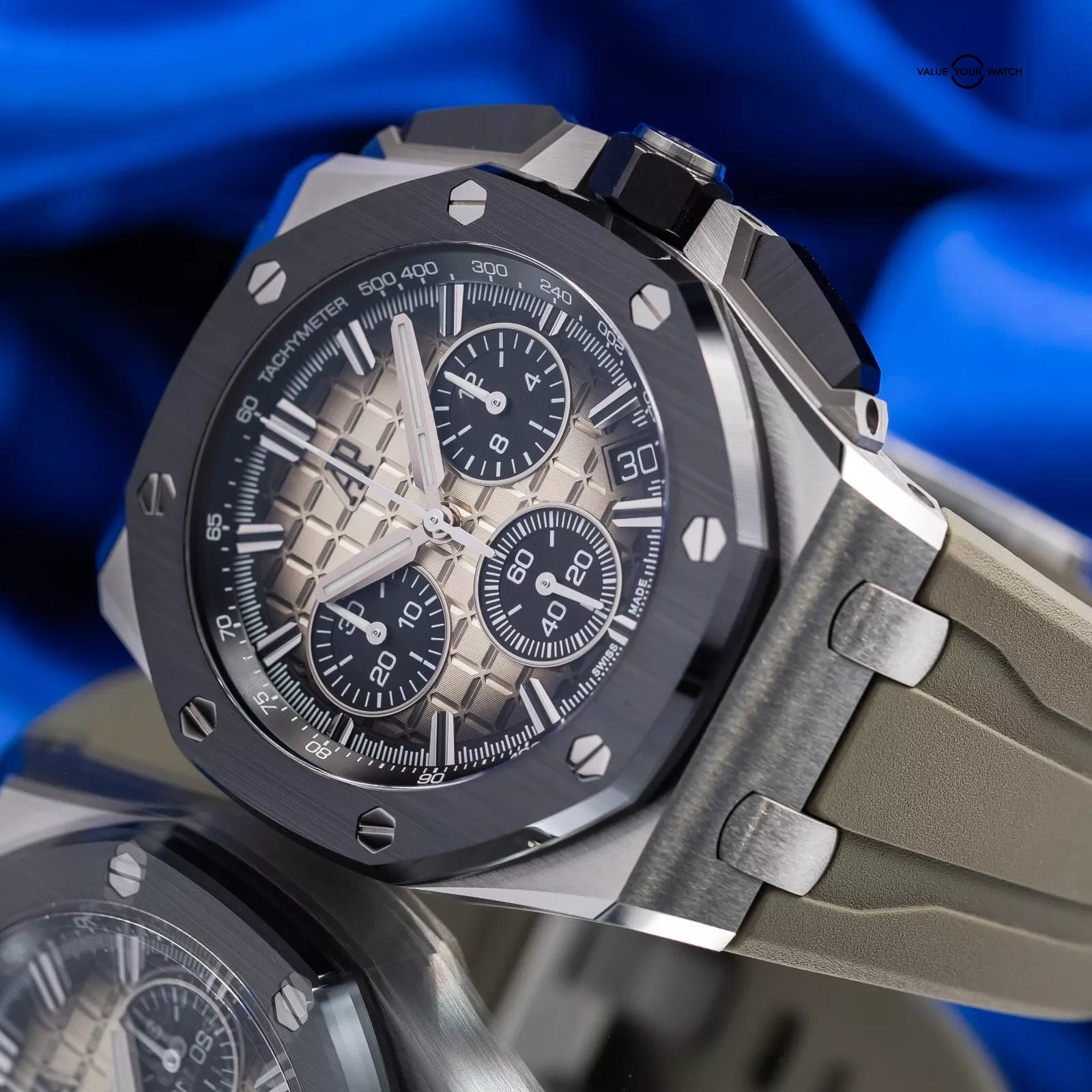 Audemars Piguet Royal Oak Offshore Chrono Smoked/Taupe Dial 26420SO.OO.A600CA.01 - Image 8