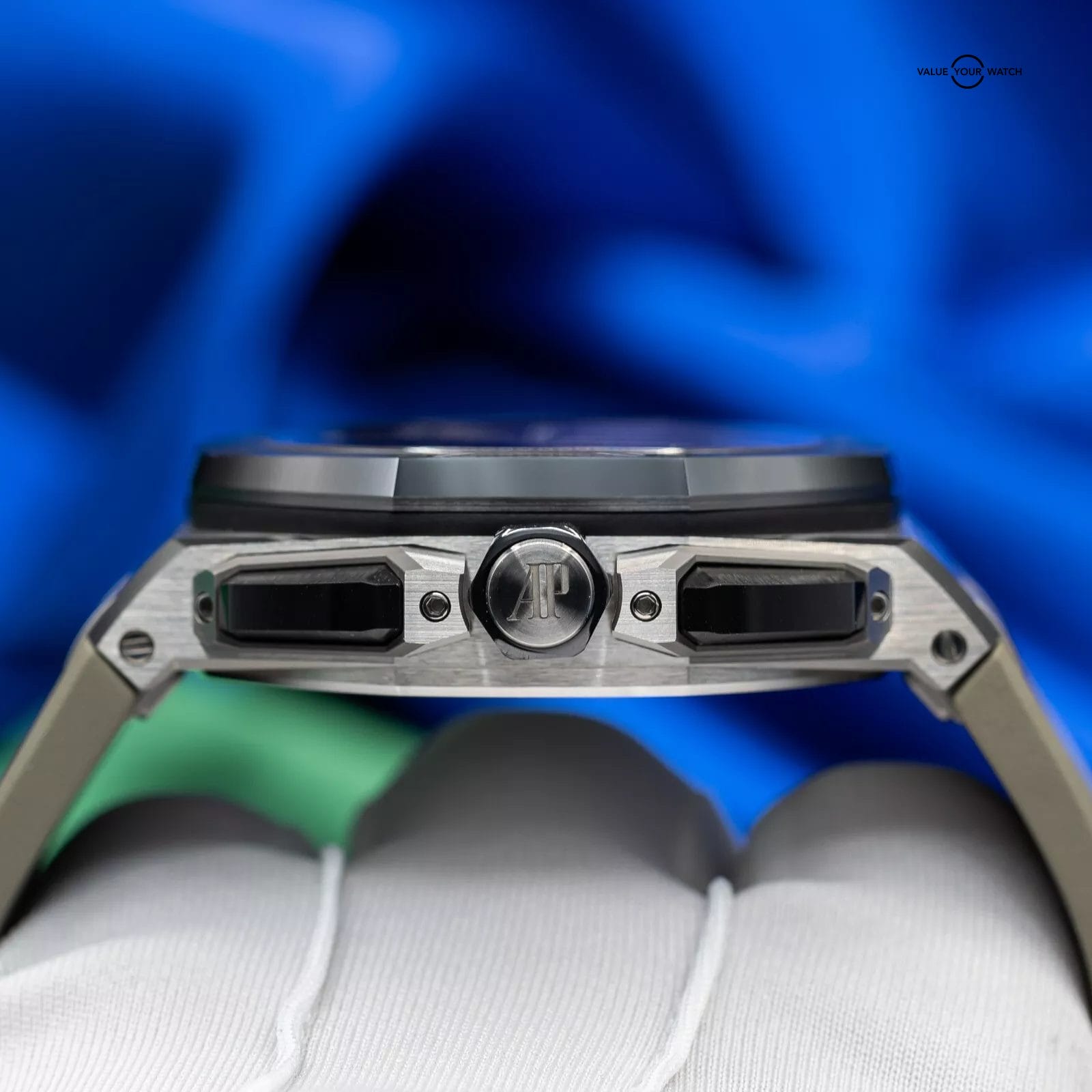 Audemars Piguet Royal Oak Offshore Chrono Smoked/Taupe Dial 26420SO.OO.A600CA.01 - Image 13