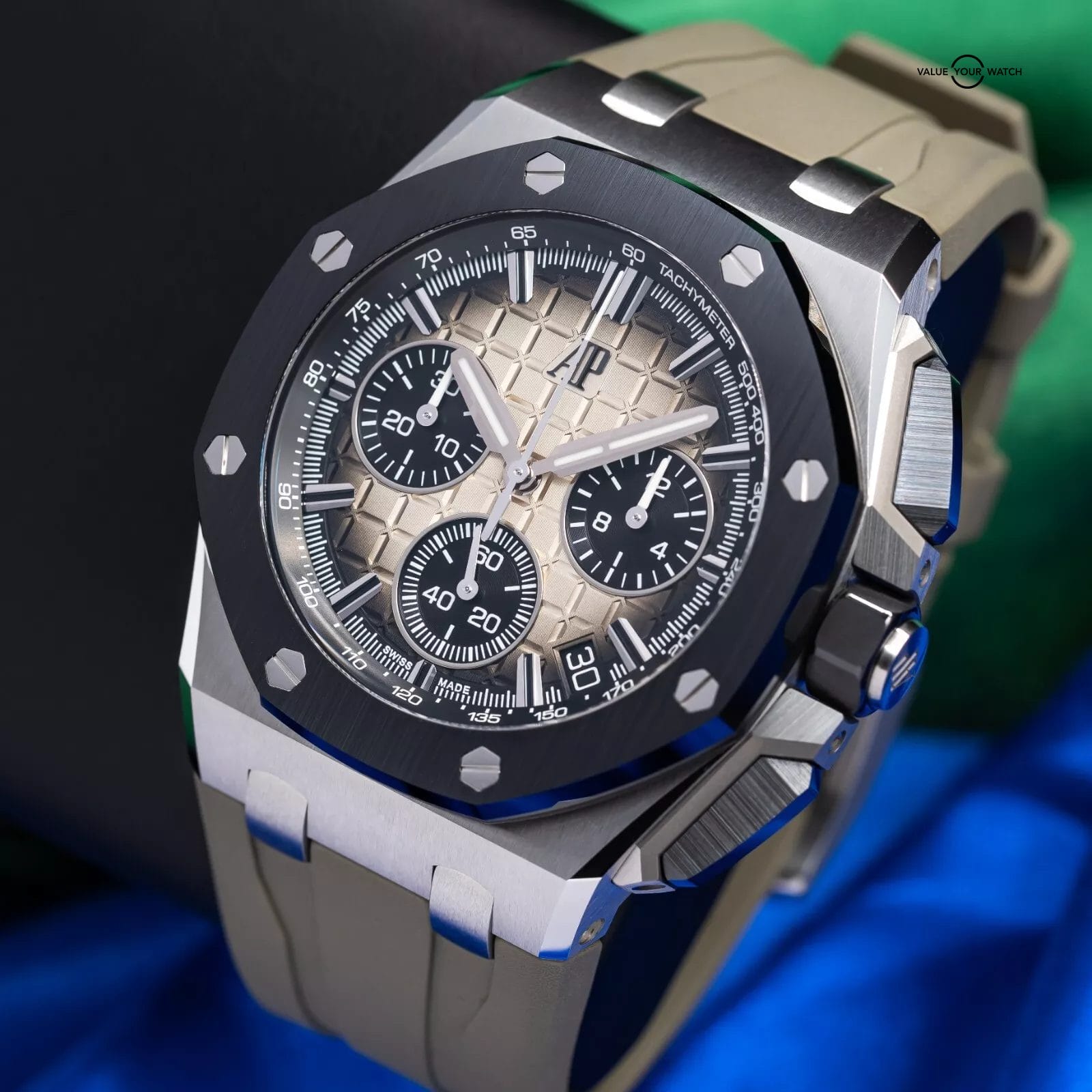 Audemars Piguet Royal Oak Offshore Chrono Smoked/Taupe Dial 26420SO.OO.A600CA.01 - Image 14