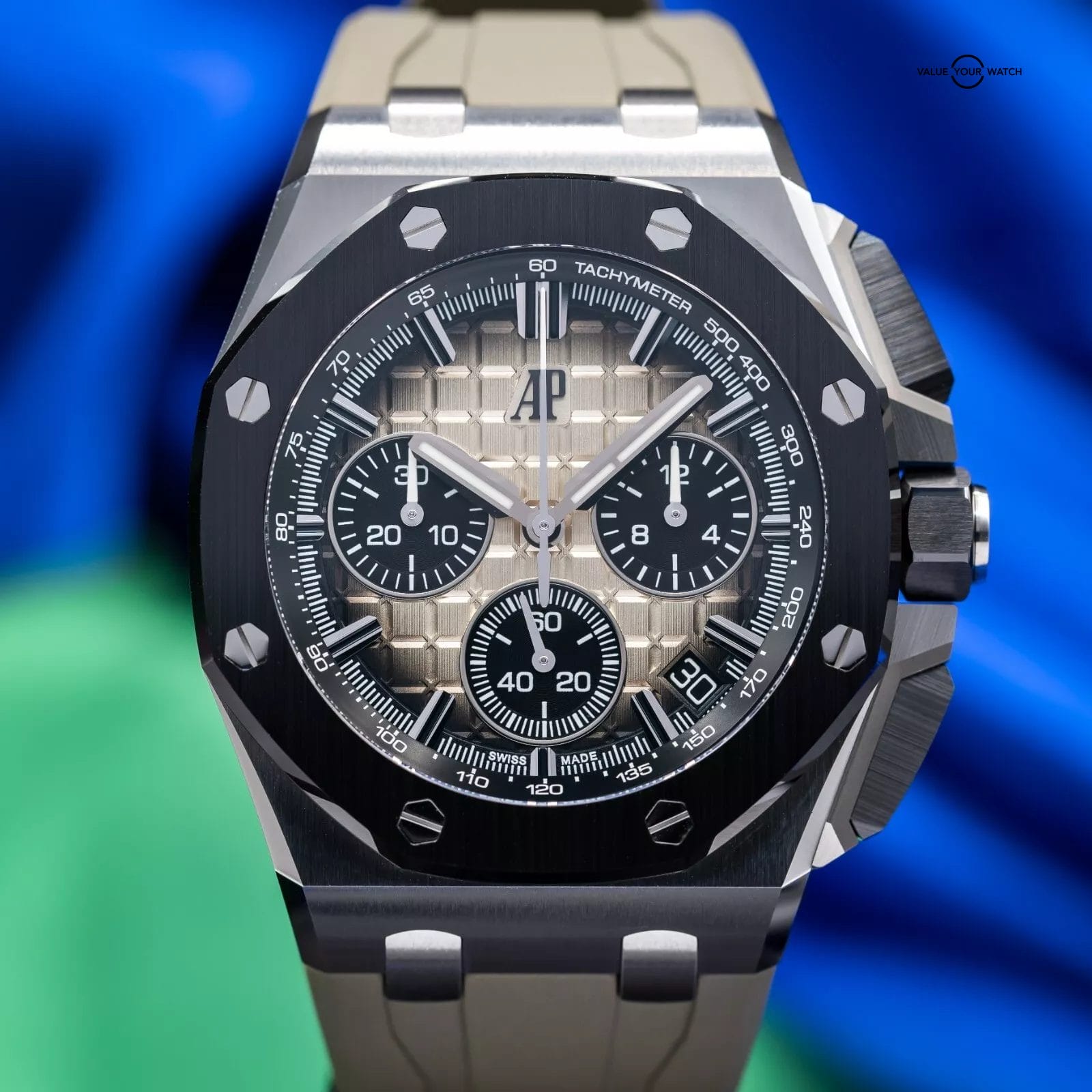 Audemars Piguet Royal Oak Offshore Chrono Smoked/Taupe Dial 26420SO.OO.A600CA.01 - Image 15