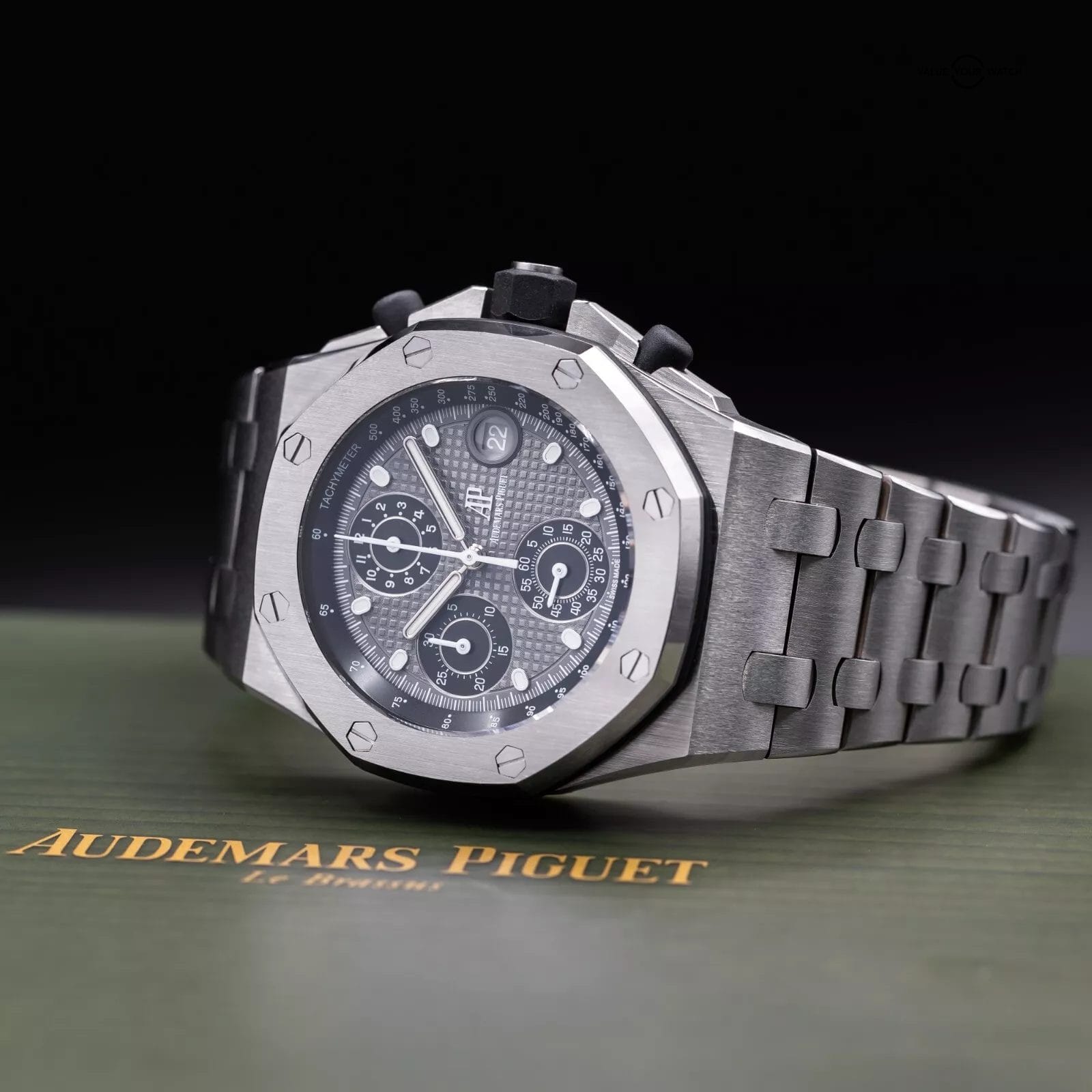 Audemars Piguet Royal Oak Offshore Grey Titanium 42mm 26238TI.OO.2000TI.0 - Image 6