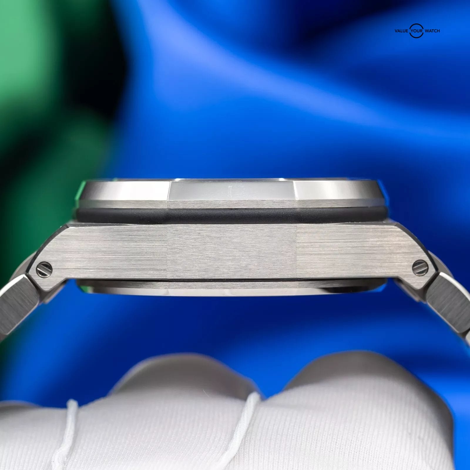 Audemars Piguet Royal Oak Offshore Grey Titanium 42mm 26238TI.OO.2000TI.0 - Image 13