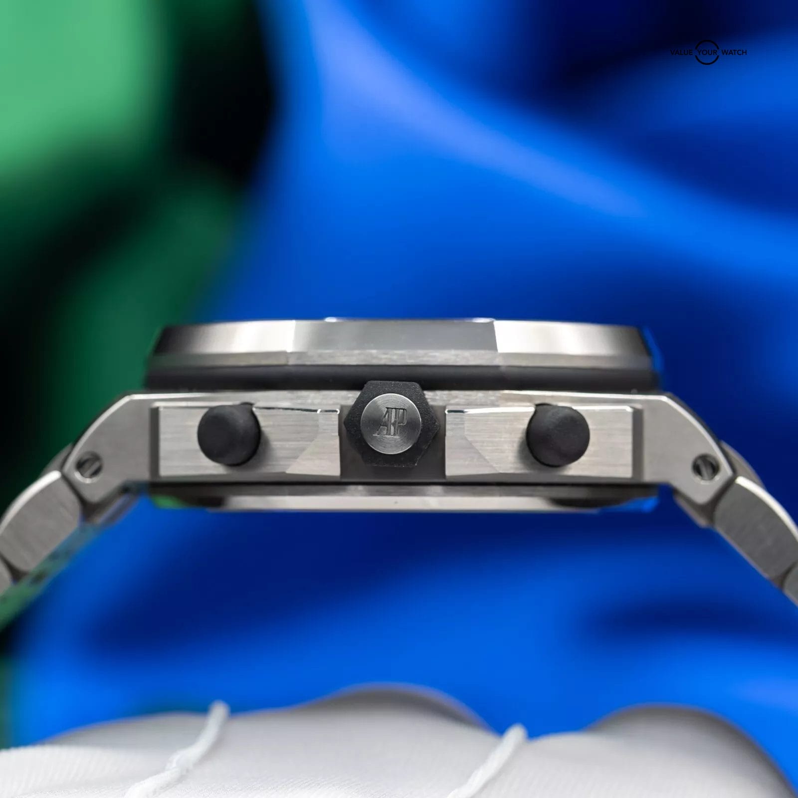 Audemars Piguet Royal Oak Offshore Grey Titanium 42mm 26238TI.OO.2000TI.0 - Image 14