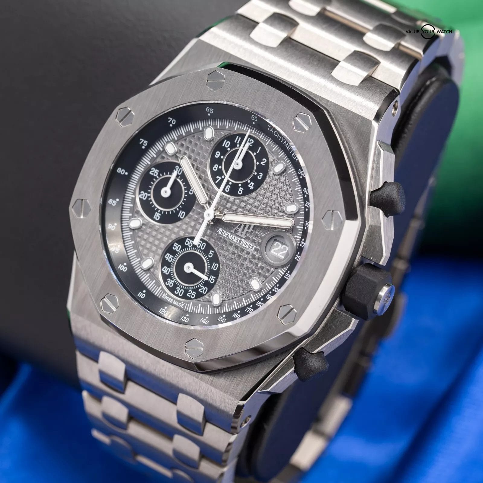 Audemars Piguet Royal Oak Offshore Grey Titanium 42mm 26238TI.OO.2000TI.0 - Image 15