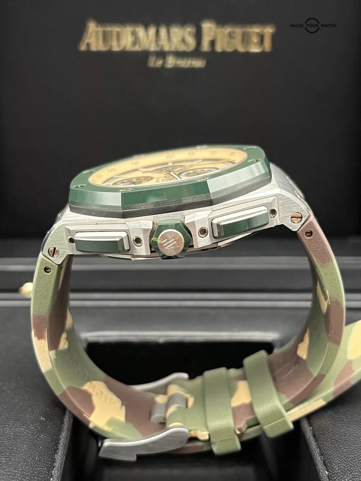 Audemars Piguet Royal Oak Offshore - Camo - Complete Set, Extra Strap, Chrono - Image 7