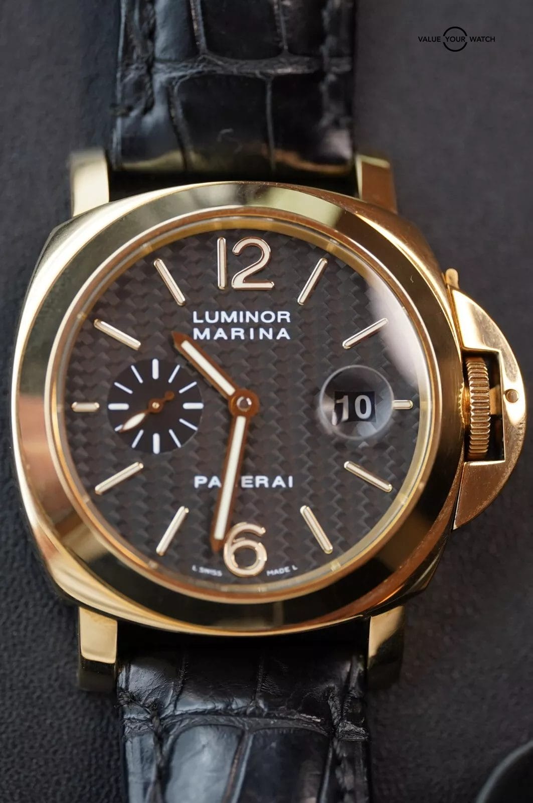 Panerai Luminor Marina PAM00140 18k Yellow Gold Carbon Fiber Dial 44mm Complete - Image 7