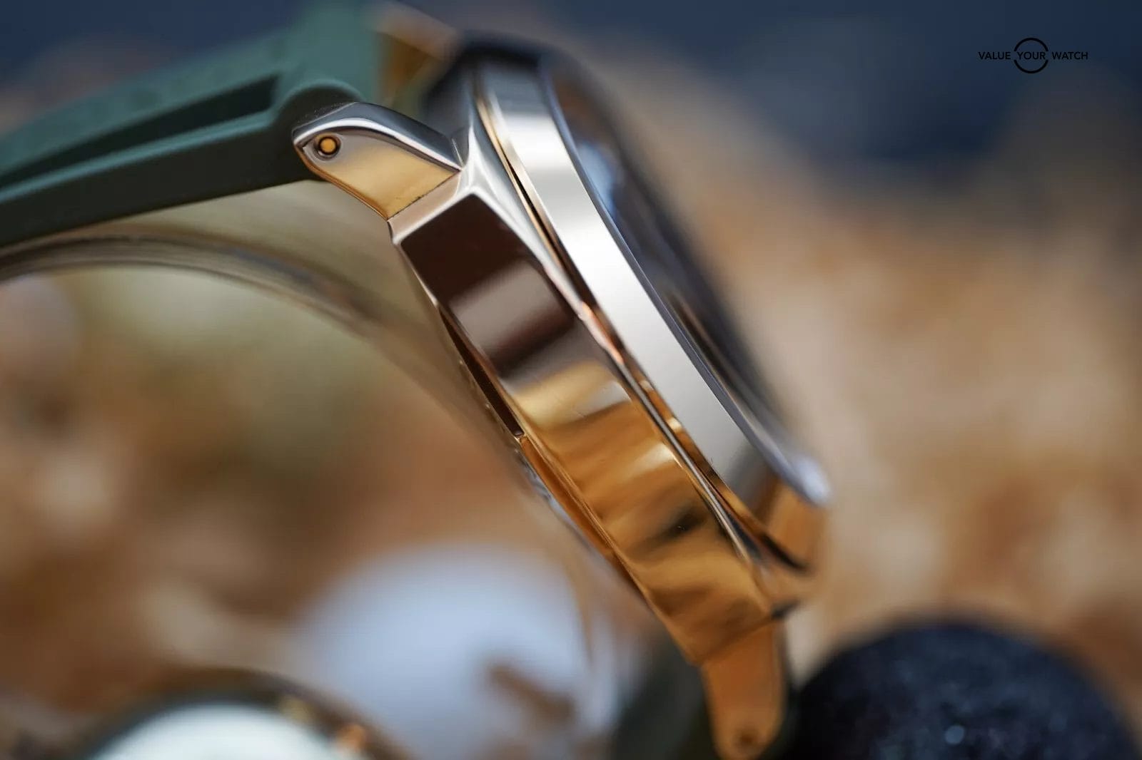 Panerai Luminor Marina PAM00140 18k Yellow Gold Carbon Fiber Dial 44mm Complete - Image 9