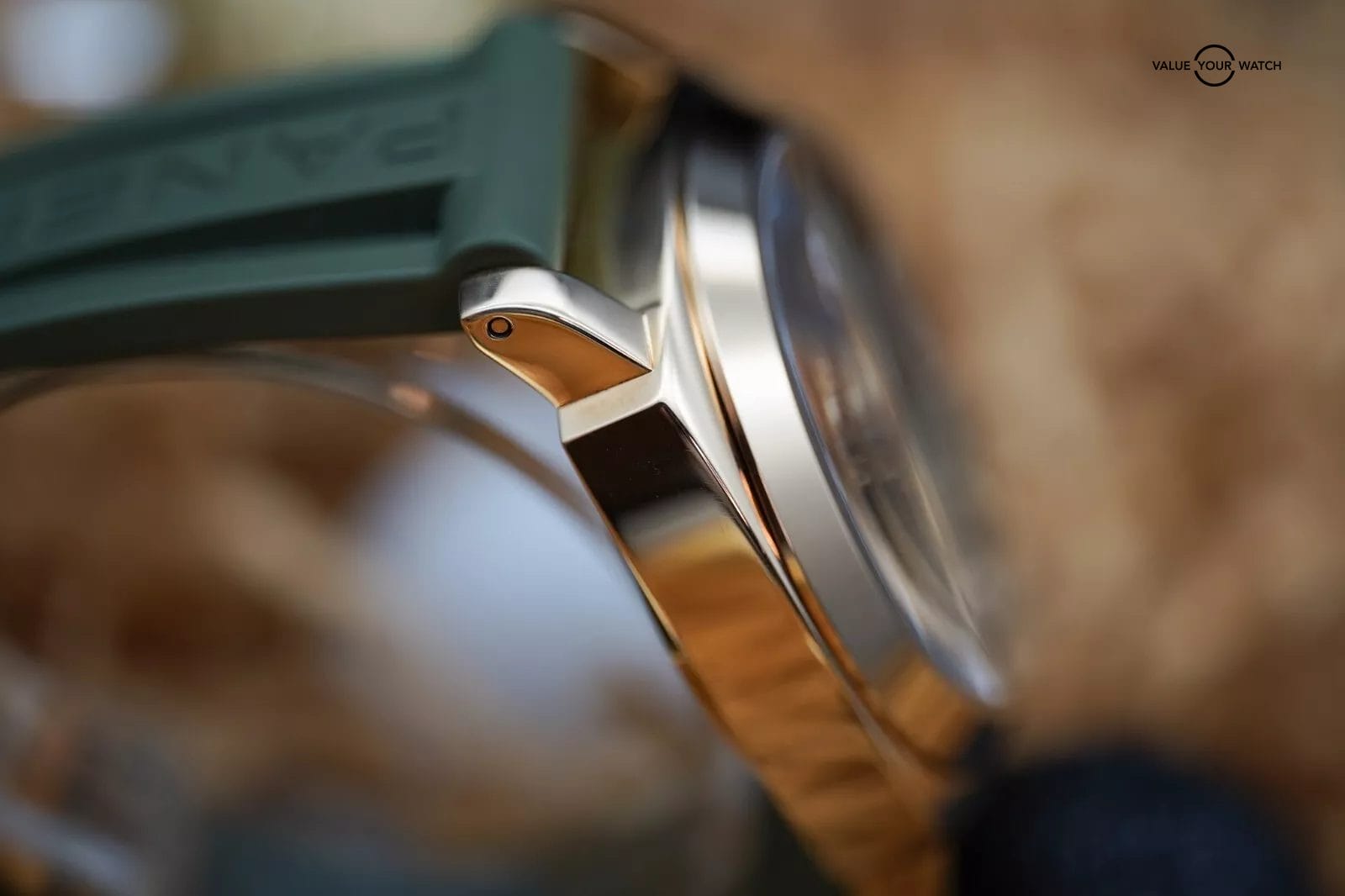 Panerai Luminor Marina PAM00140 18k Yellow Gold Carbon Fiber Dial 44mm Complete - Image 10