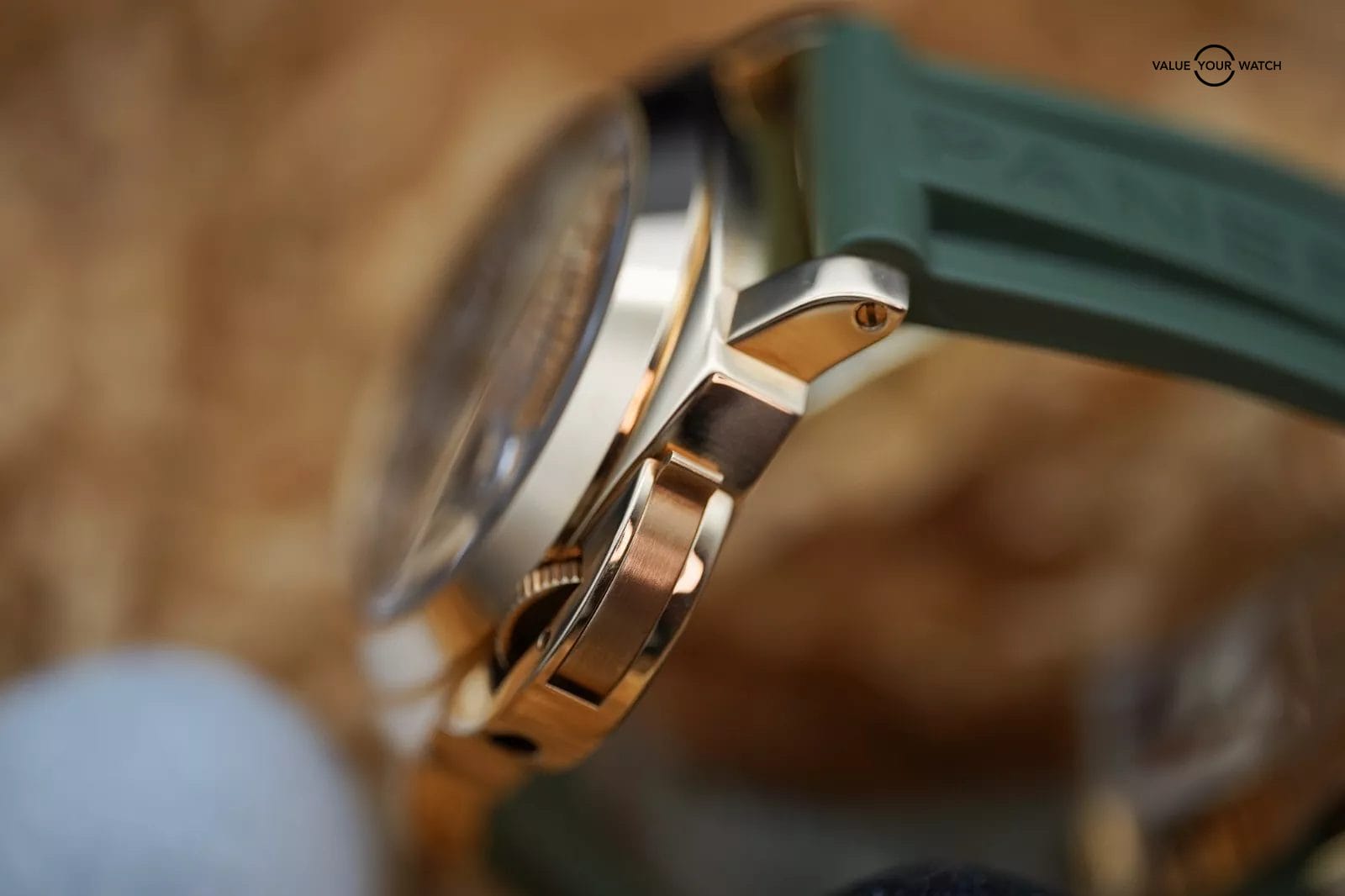 Panerai Luminor Marina PAM00140 18k Yellow Gold Carbon Fiber Dial 44mm Complete - Image 11