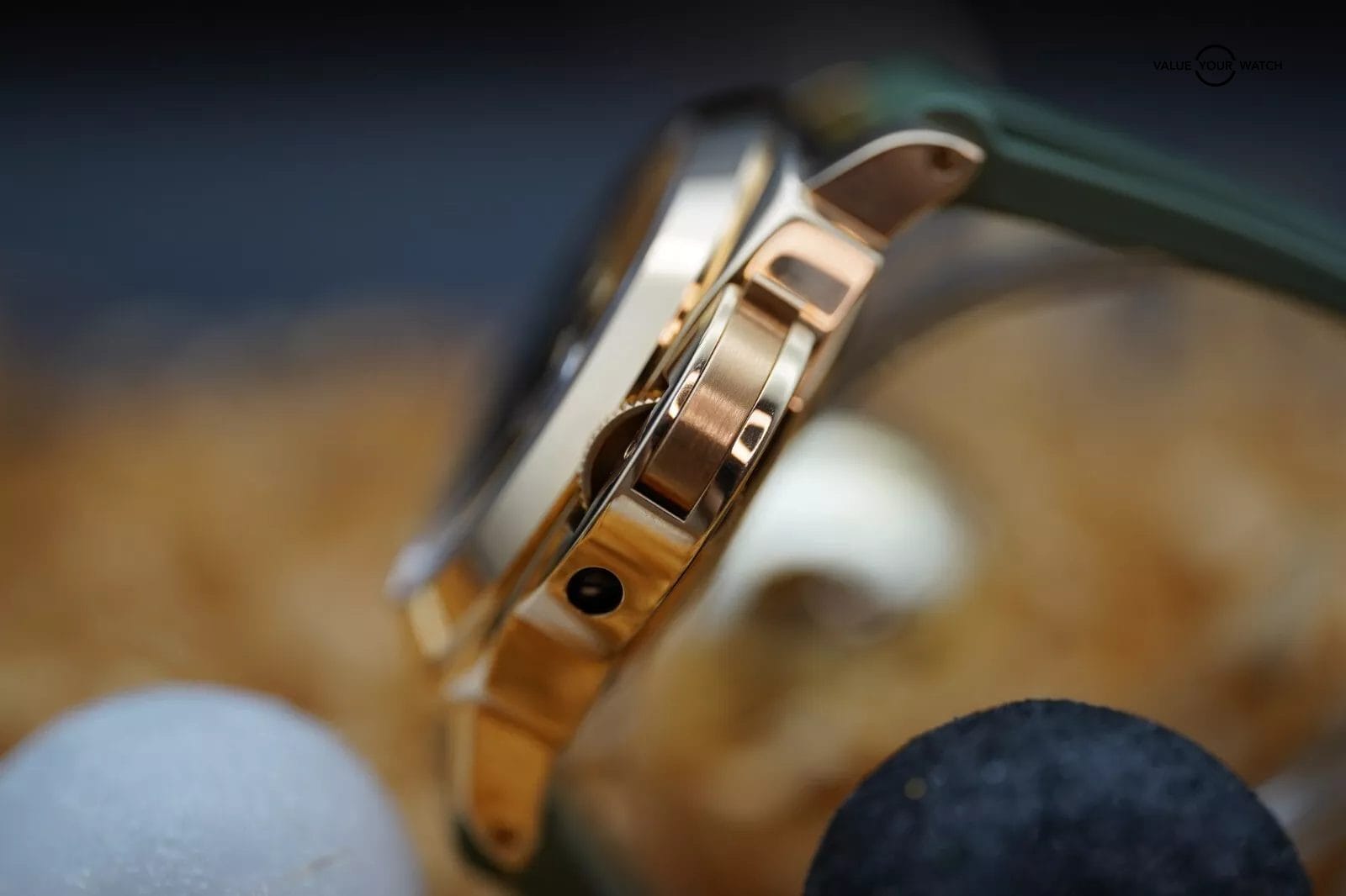 Panerai Luminor Marina PAM00140 18k Yellow Gold Carbon Fiber Dial 44mm Complete - Image 12