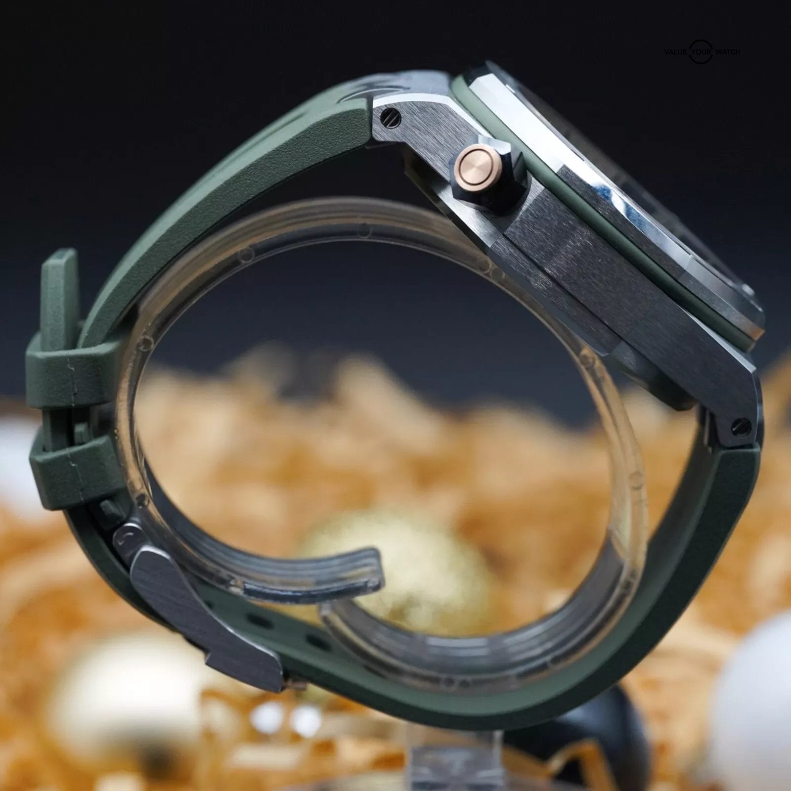 Audemars Piguet Royal Oak Offshore Diver 42MM Khaki Green 15720ST Complete Set - Image 5