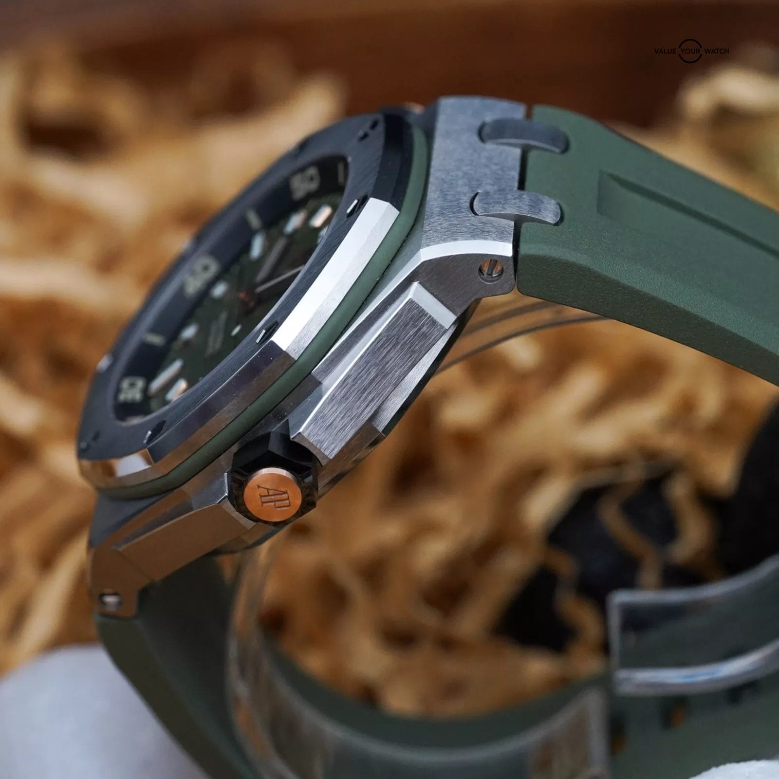 Audemars Piguet Royal Oak Offshore Diver 42MM Khaki Green 15720ST Complete Set - Image 7