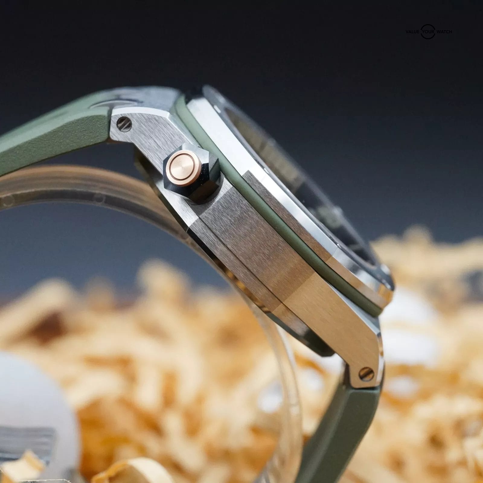 Audemars Piguet Royal Oak Offshore Diver 42MM Khaki Green 15720ST Complete Set - Image 10