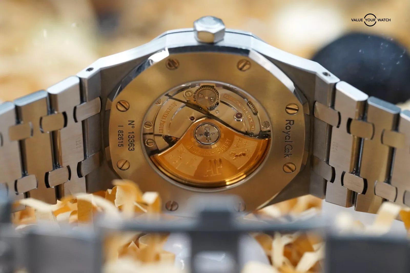 Audemars Piguet Royal Oak 15400ST White Dial 41mm Full Set - Image 3