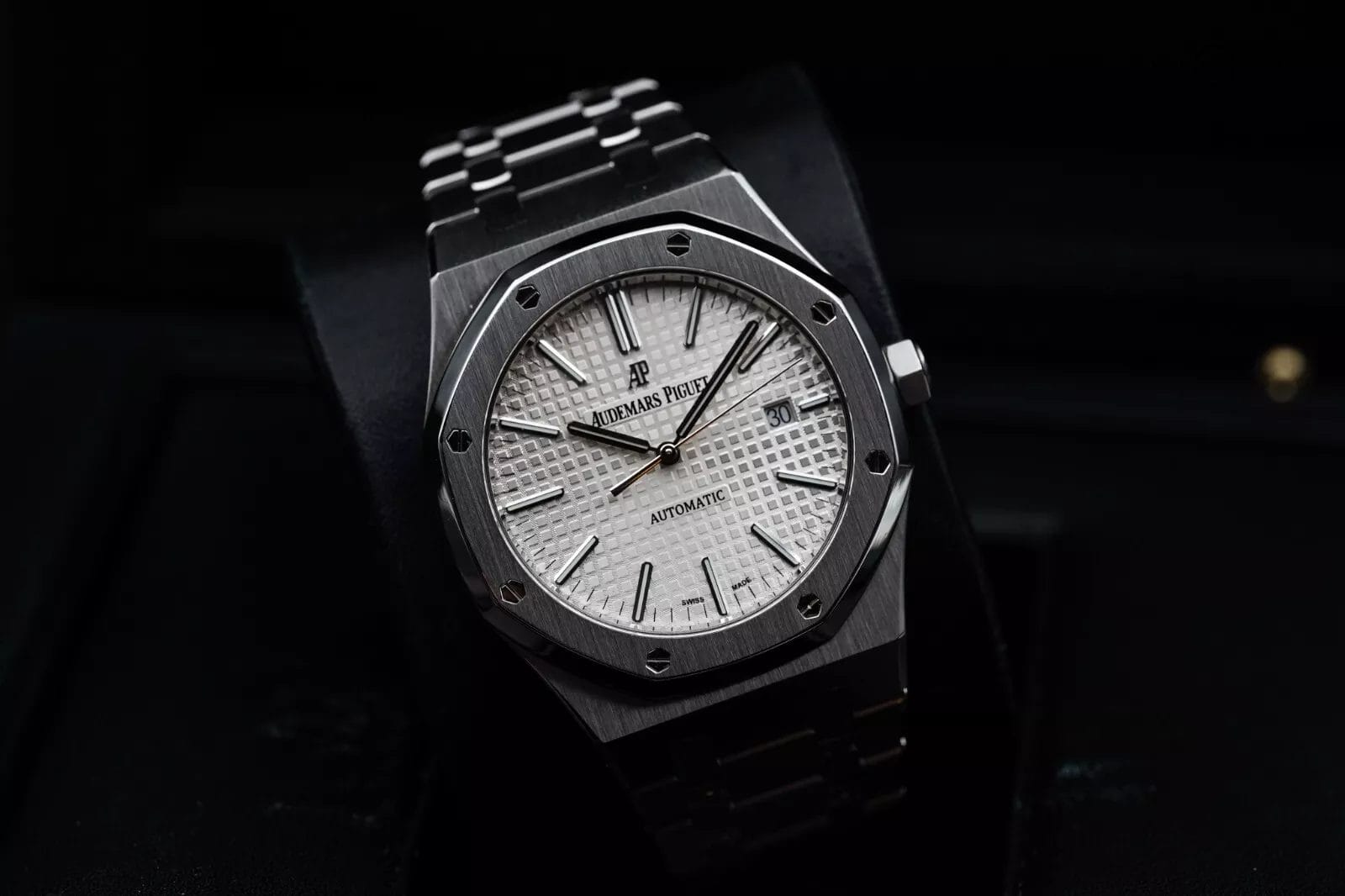 Audemars Piguet Royal Oak 15400ST White Dial 41mm Full Set - Image 6