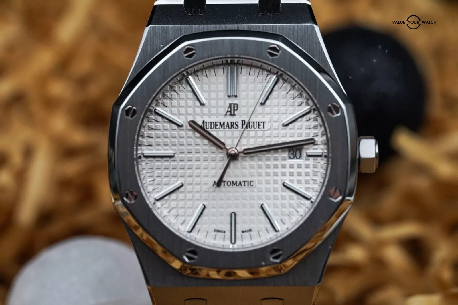 Audemars Piguet Royal Oak 15400ST White Dial 41mm Full Set - Image 8