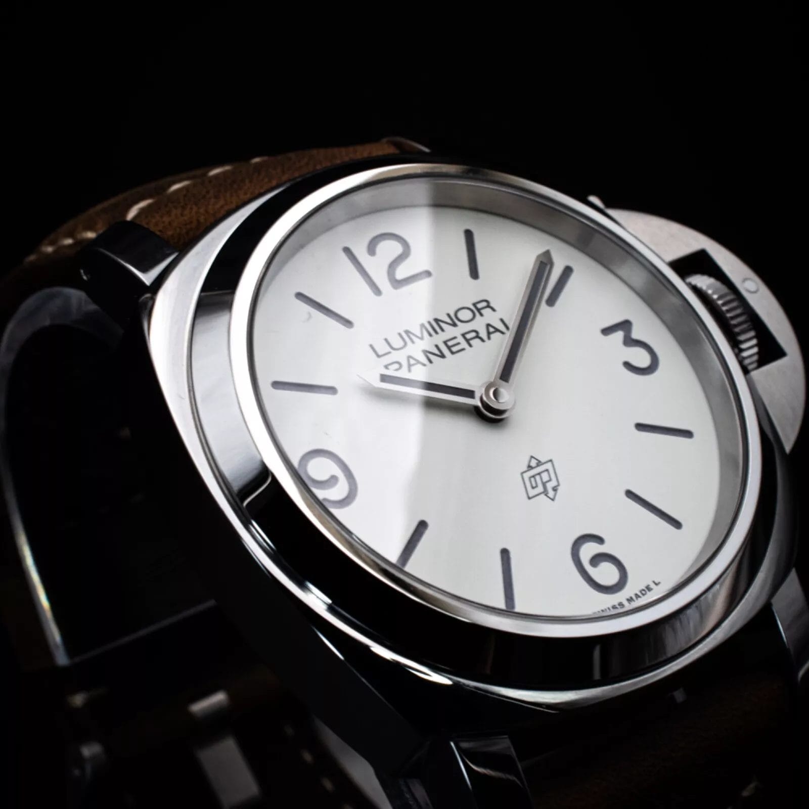 Panerai Luminor Base Logo 44mm, Ref. PAM01087 with Box & Papers - Image 8