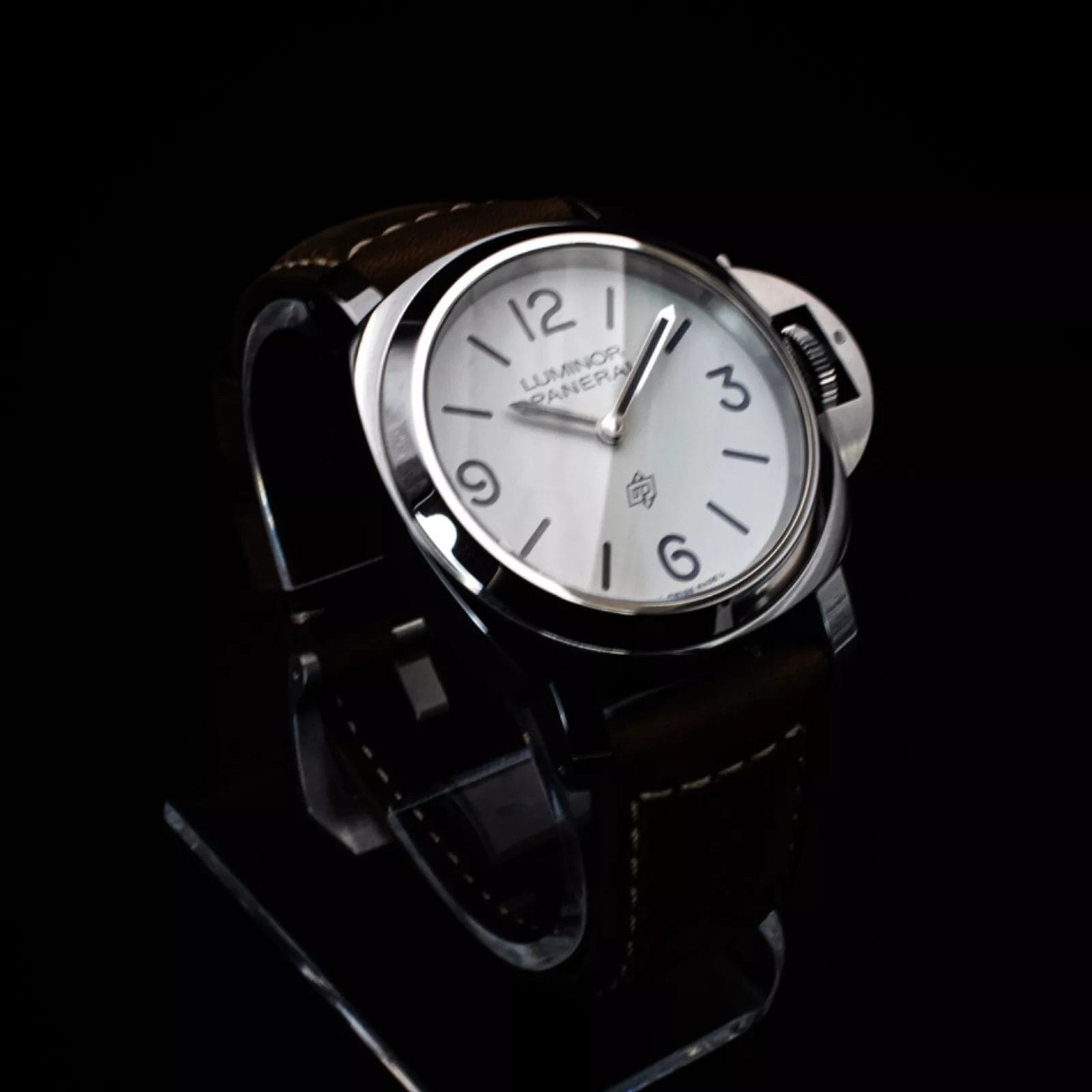 Panerai Luminor Base Logo 44mm, Ref. PAM01087 with Box & Papers - Image 16
