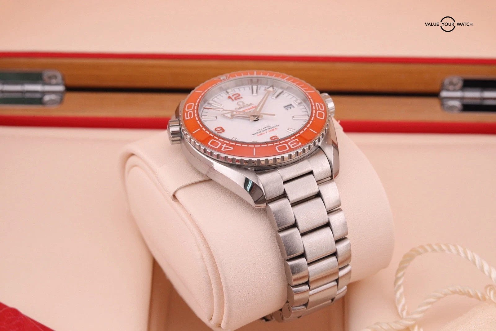 OMEGA Seamaster Planet Ocean 600M 215.30.44.21.04.001 Creamsicle 43.5mm - Image 5