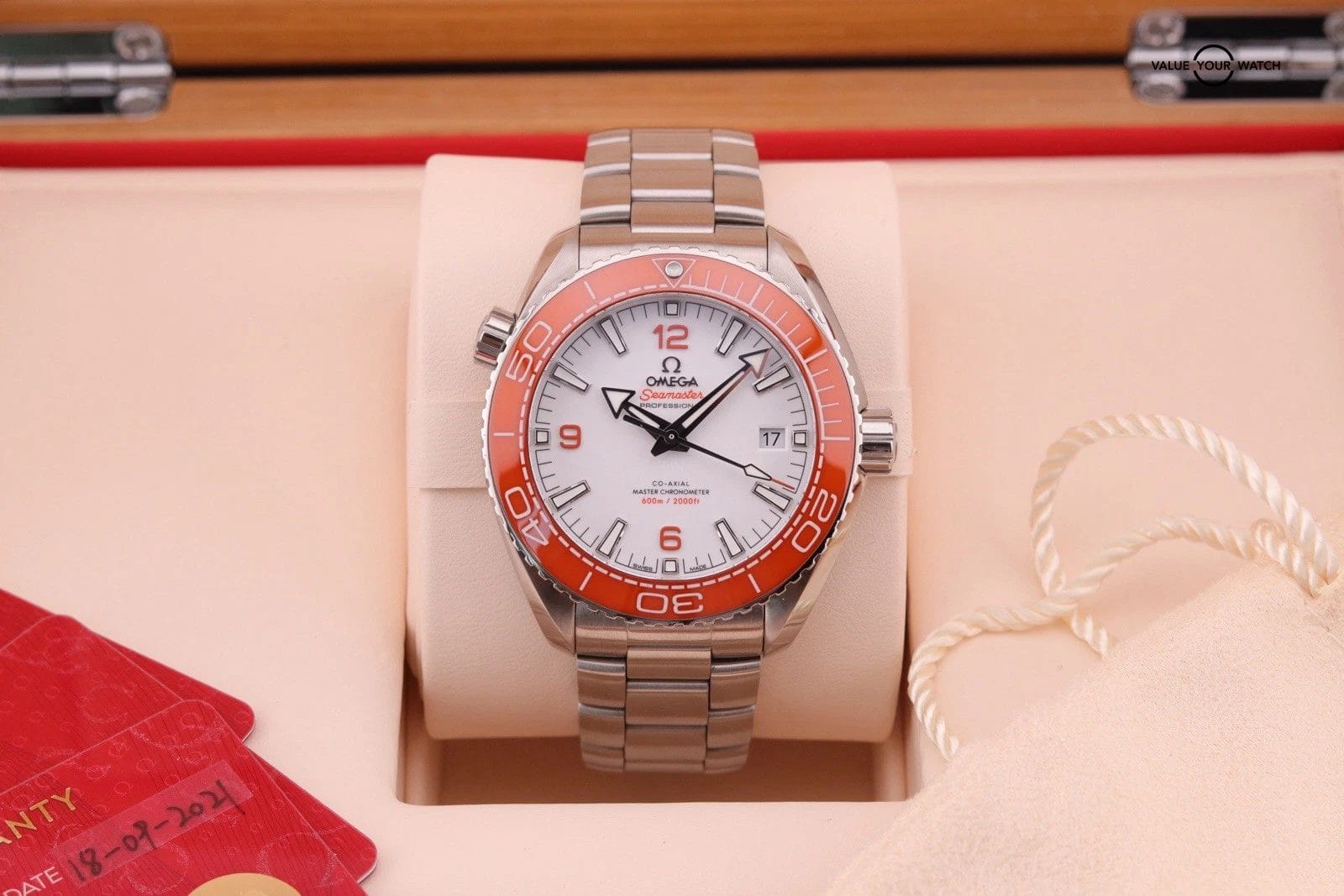 OMEGA Seamaster Planet Ocean 600M 215.30.44.21.04.001 Creamsicle 43.5mm