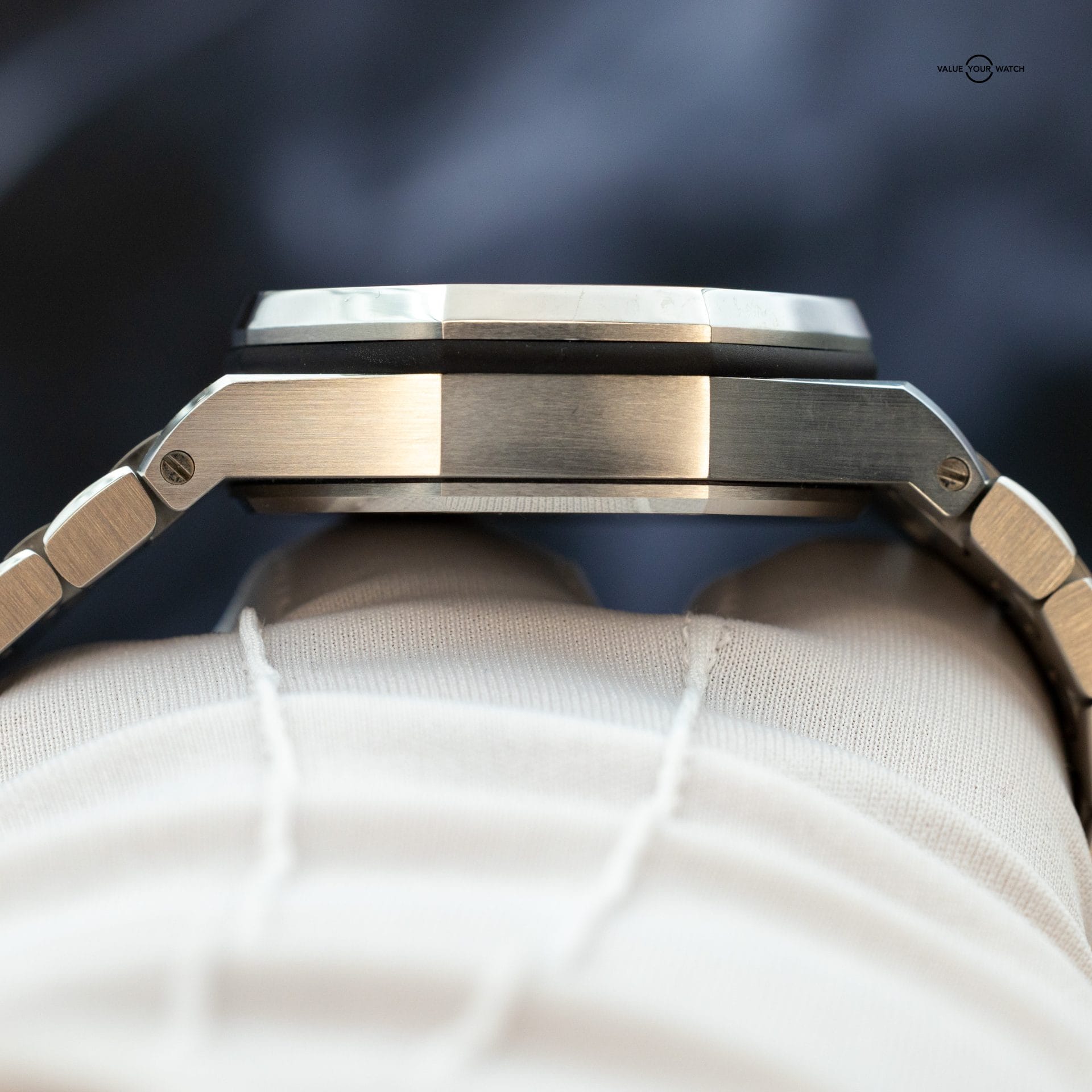 Audemars Piguet Royal Oak Offshore Chronograph Ref. 26237ST Beast – Complete Set - Image 10