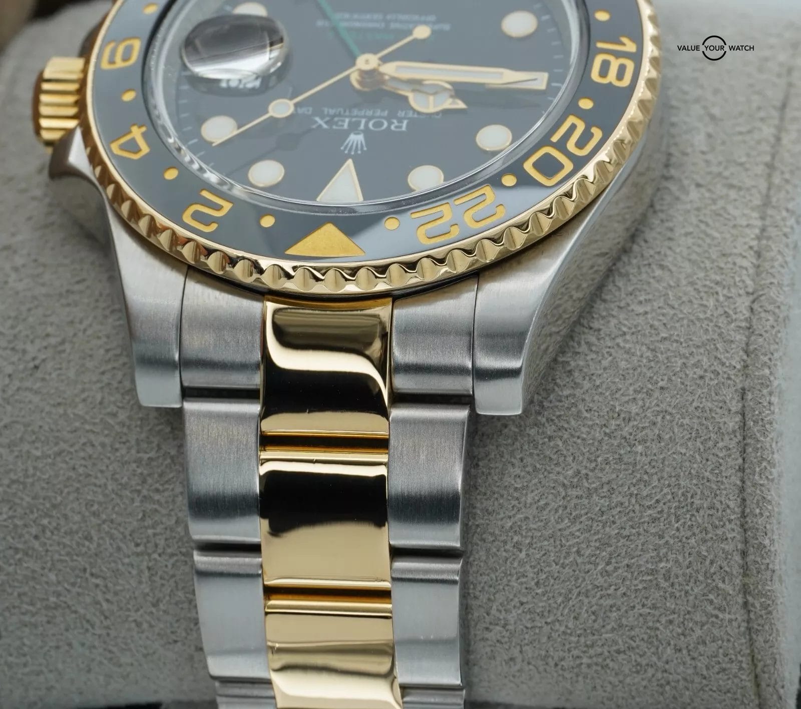 Rolex GMT Master II 116713 Ceramic Bezel Black Dial 18K Gold and SS BOX/PAPERS! - Image 5