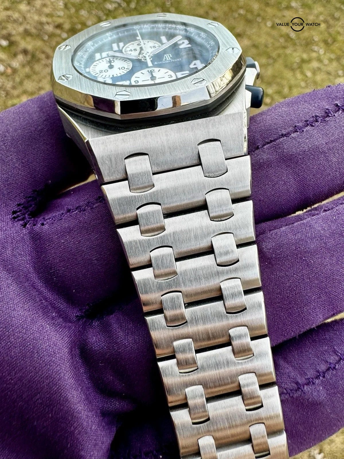 Audemars Piguet Royal Oak Offshore 25721ST.OO.1000ST.09.A Blue Box/Papers - Image 7