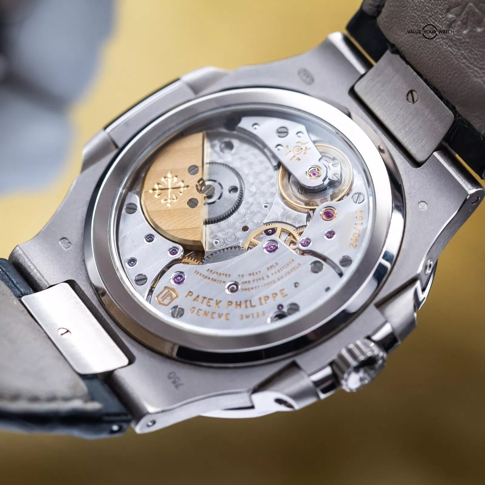 Patek Philippe Nautilus Moon Phase White Gold 40mm 5712G - Box & Papers - Image 15