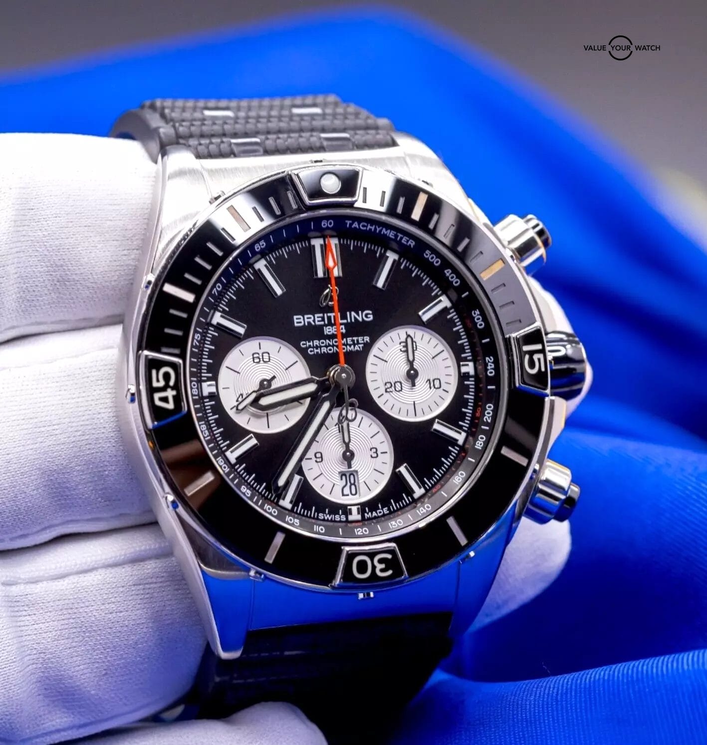 Breitling Super Chronomat B01 44 "Reverse Panda" Dial Chronograph AB0136251B1S1 - Image 3