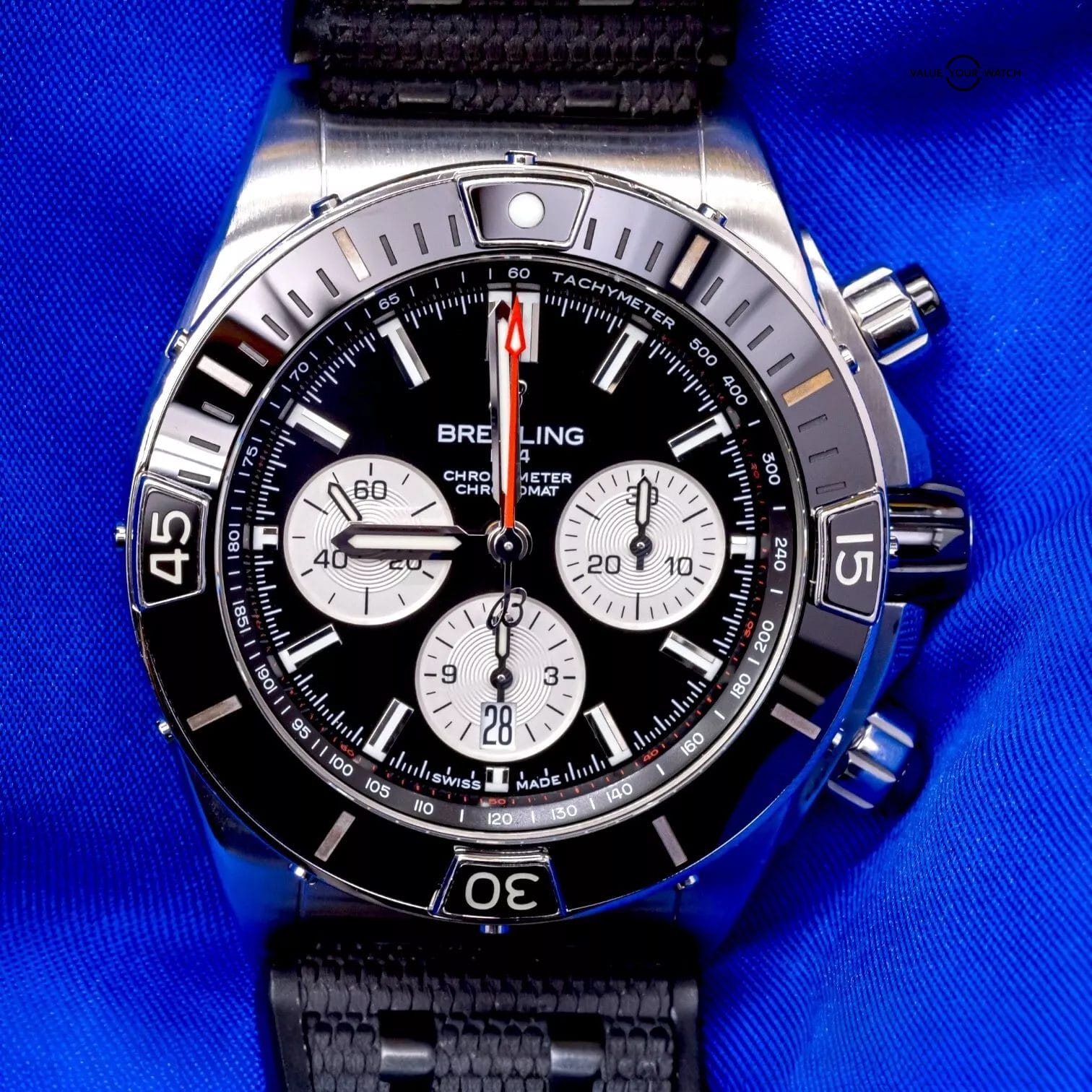 Breitling Super Chronomat B01 44 "Reverse Panda" Dial Chronograph AB0136251B1S1 - Image 15