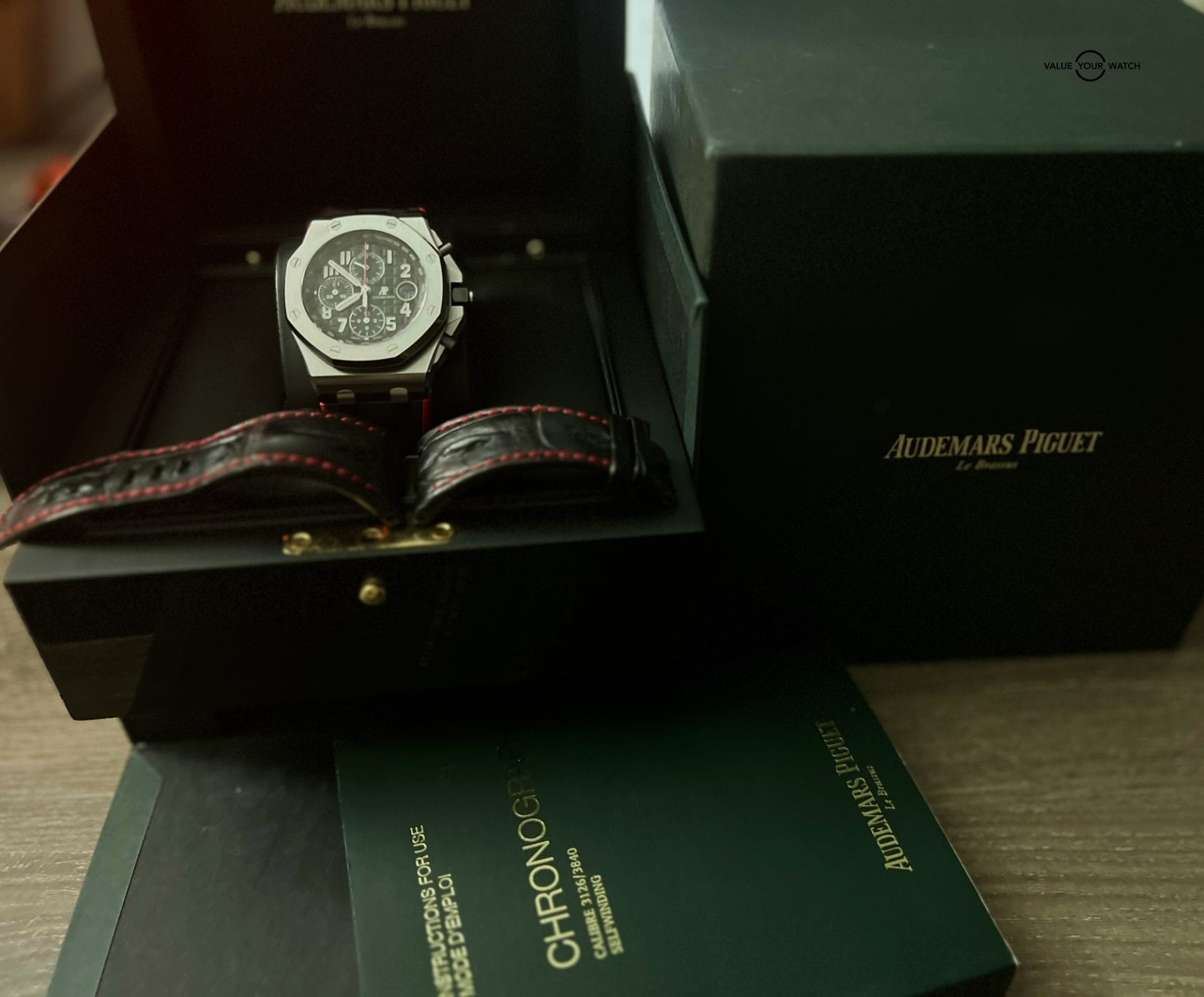 Audemars Piguet Royal Oak Offshore 42mm Chronograph Vampire Box & Strap 26470ST - Image 9