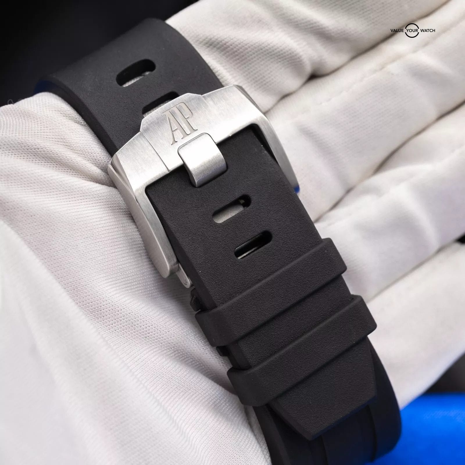 Audemars Piguet Royal Oak Offshore Chronograph Black Ceramic 43mm Men's 26420SO - Image 5