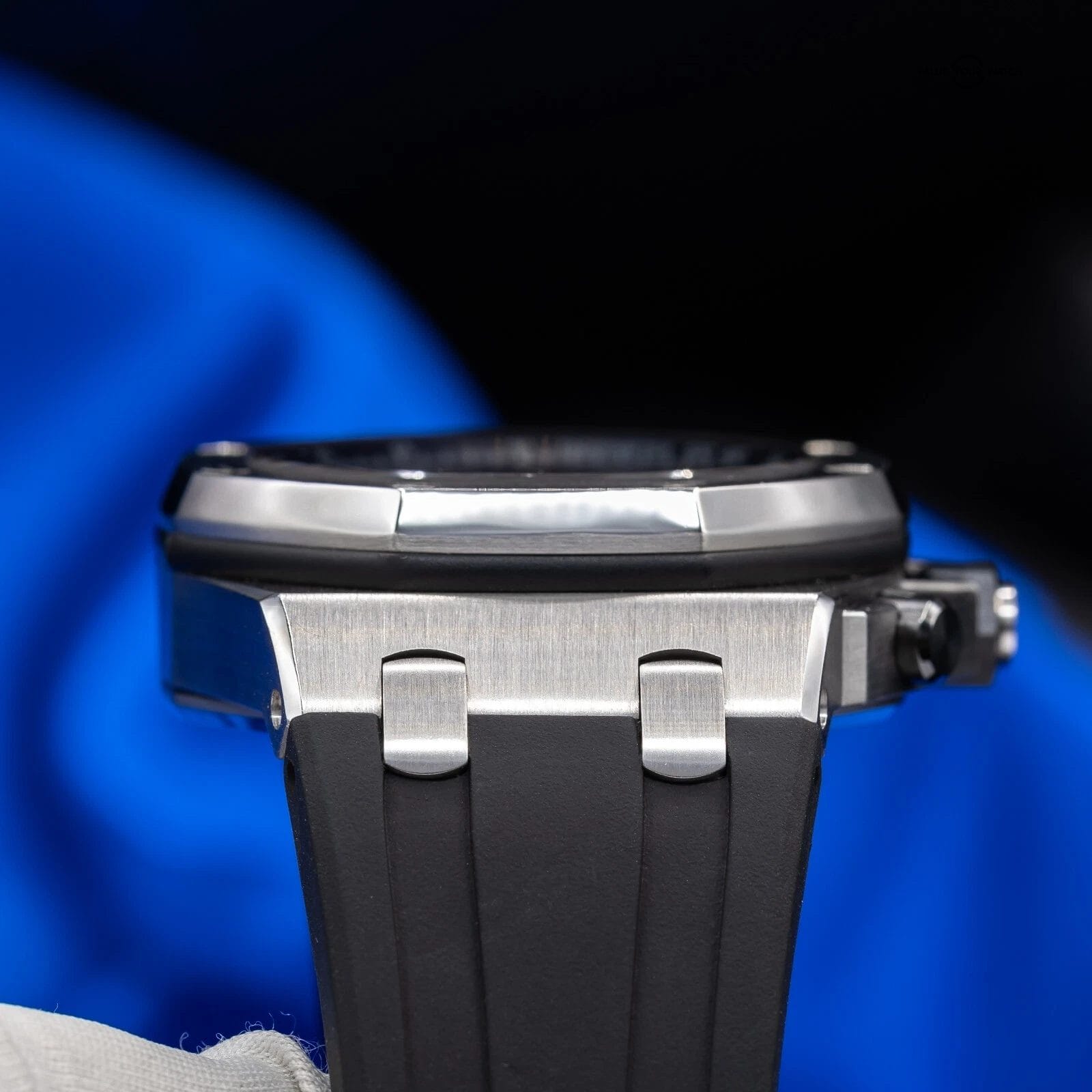 Audemars Piguet Royal Oak Offshore Chronograph "The Batman" Black Dial 26470ST - Image 7