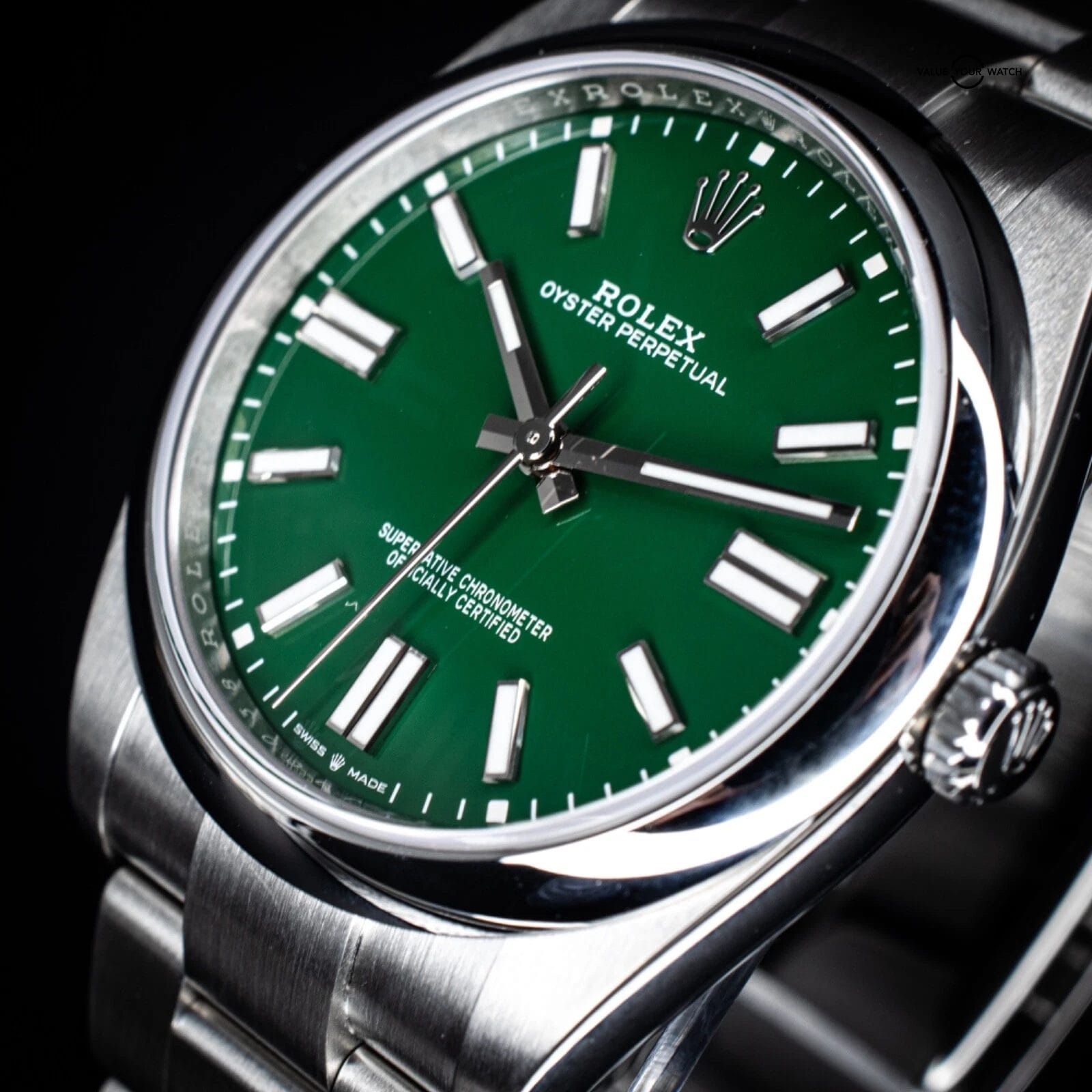 Rolex Oyster Perpetual 41mm Green Dial – Ref. 124300 with Box & Papers - Image 6