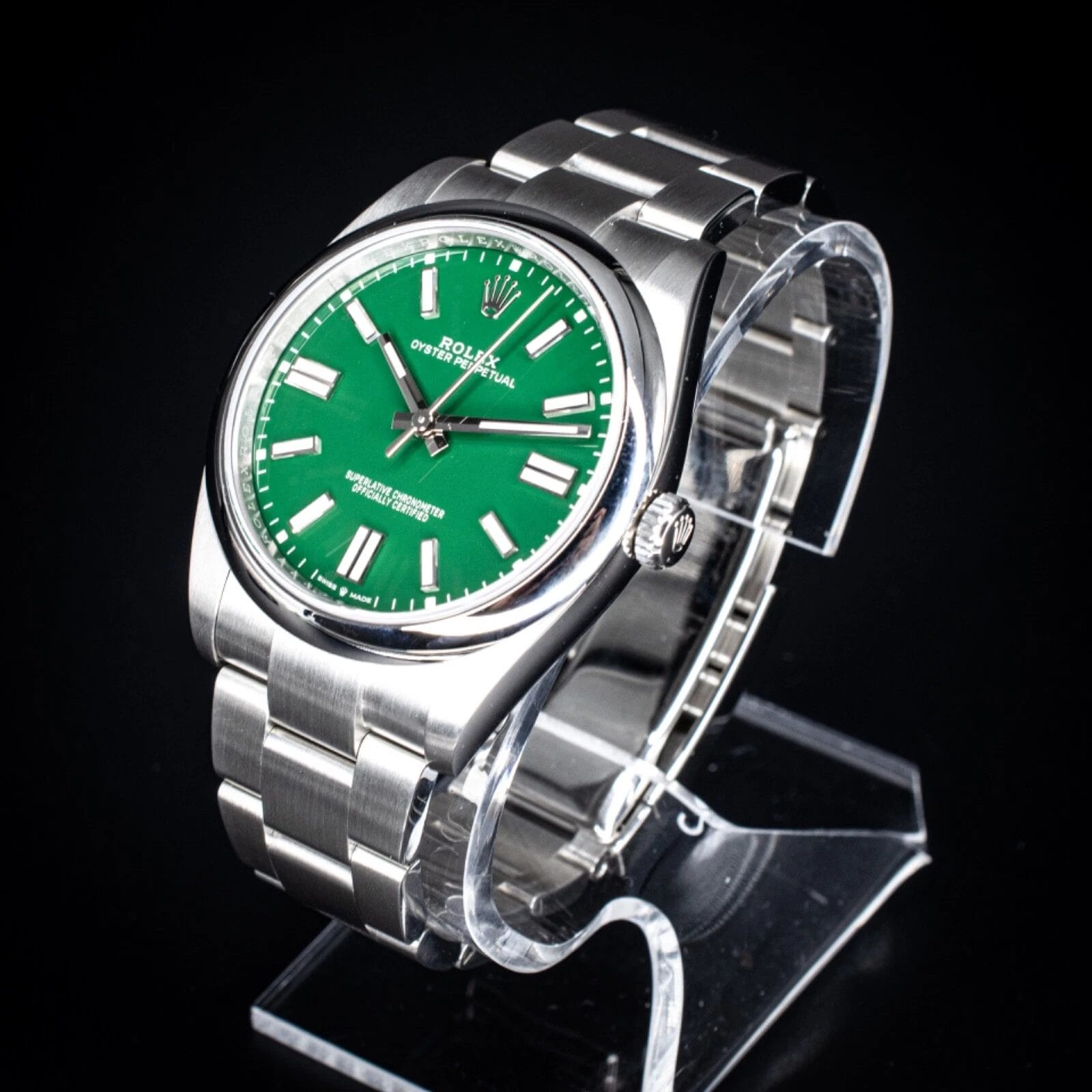 Rolex Oyster Perpetual 41mm Green Dial – Ref. 124300 with Box & Papers - Image 10