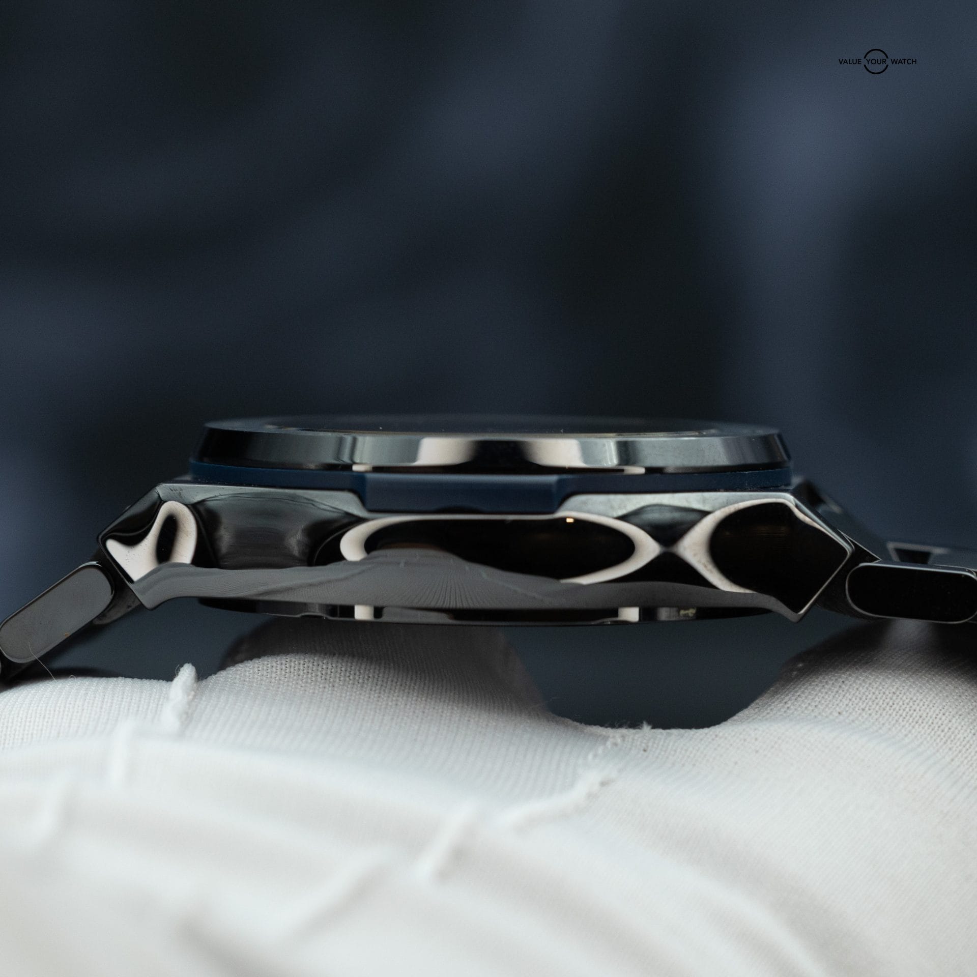 Hublot Classic Fusion Chronograph Blue Ceramic Ref. 520.CM.7170.CM - Image 6