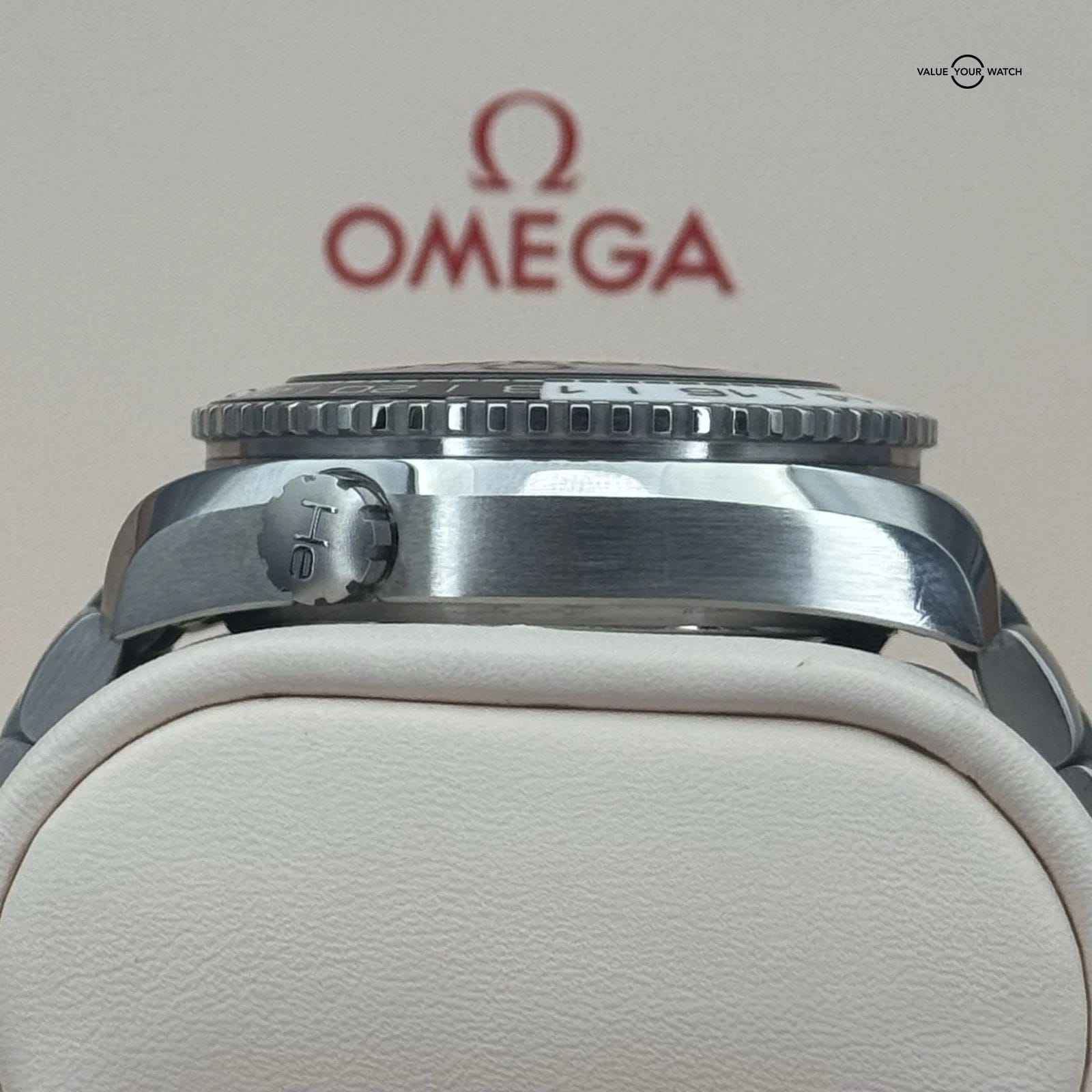 Omega "Oreo" Seamaster Planet Ocean GMT 215.30.44.22.01.001 - B&Ps/Extra Strap! - Image 7