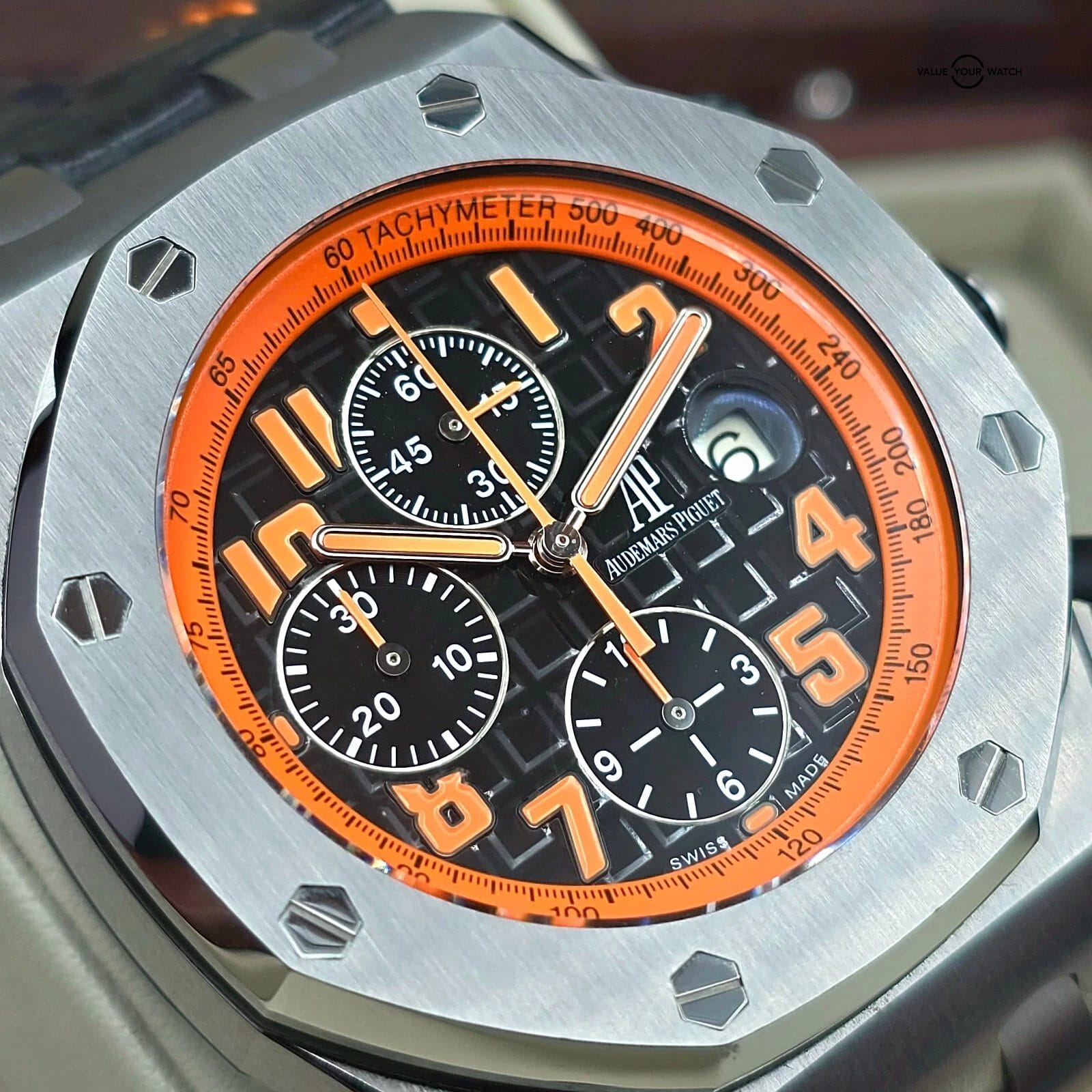 Audemars Piguet Royal Oak Offshore Volcano 42mm in steel, full set w/extra strap - Image 7
