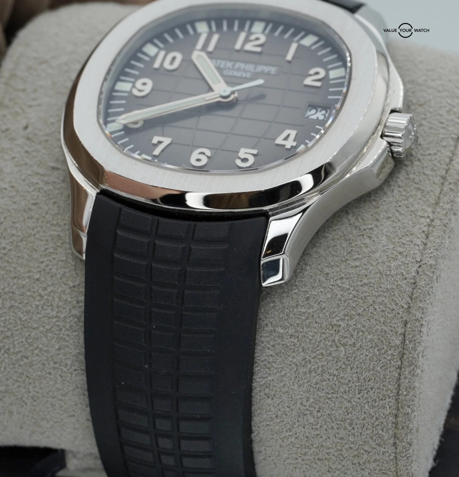 Patek Philippe Aquanaut 5167A Stainless Steel Black Dial Bracelet and Rubber! - Image 2