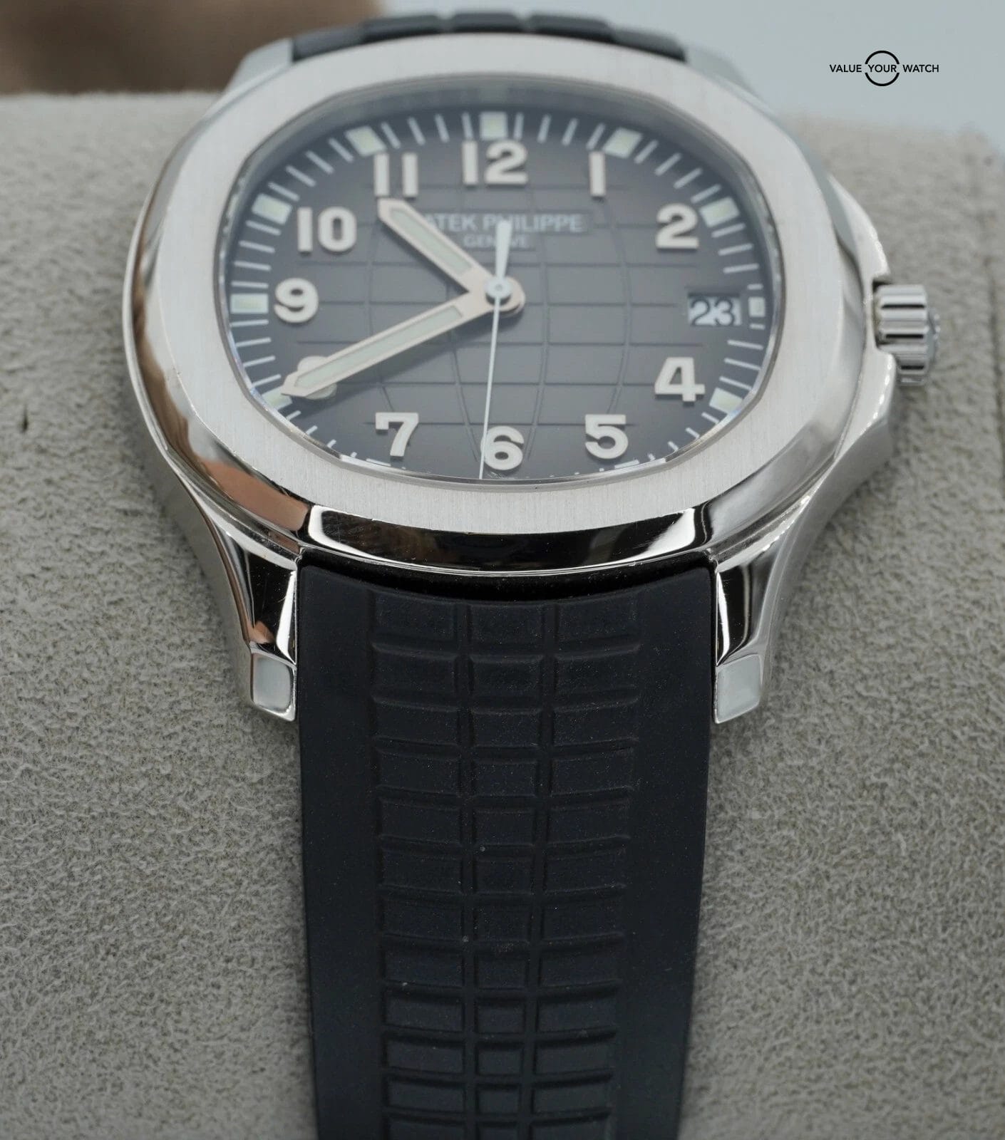 Patek Philippe Aquanaut 5167A Stainless Steel Black Dial Bracelet and Rubber! - Image 10