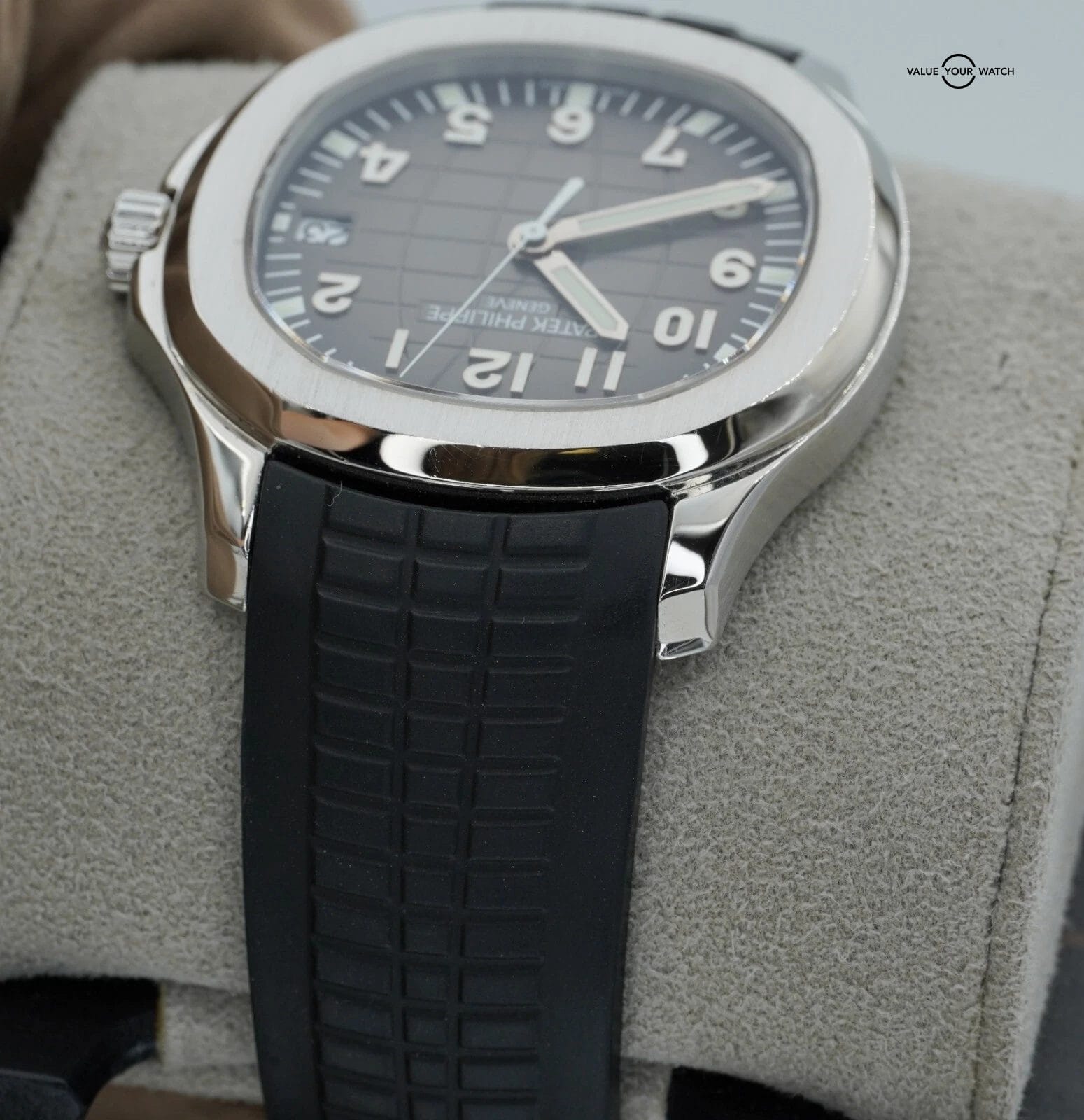 Patek Philippe Aquanaut 5167A Stainless Steel Black Dial Bracelet and Rubber! - Image 14