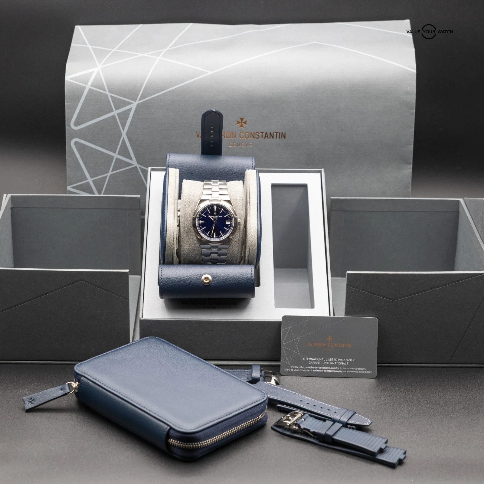 2024 Vacheron Constantin Overseas 4520V Blue Dial 41mm - Complete Set - Image 5