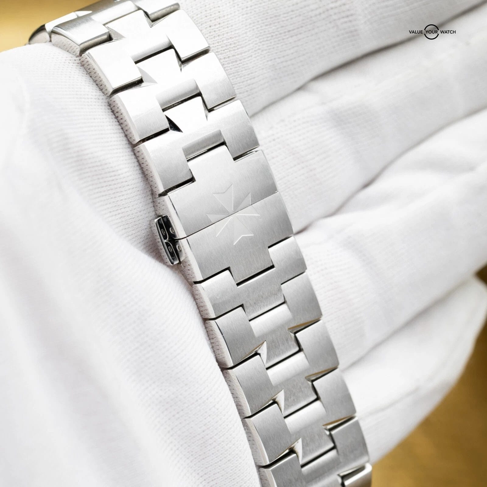 2024 Vacheron Constantin Overseas 4520V Blue Dial 41mm - Complete Set - Image 7