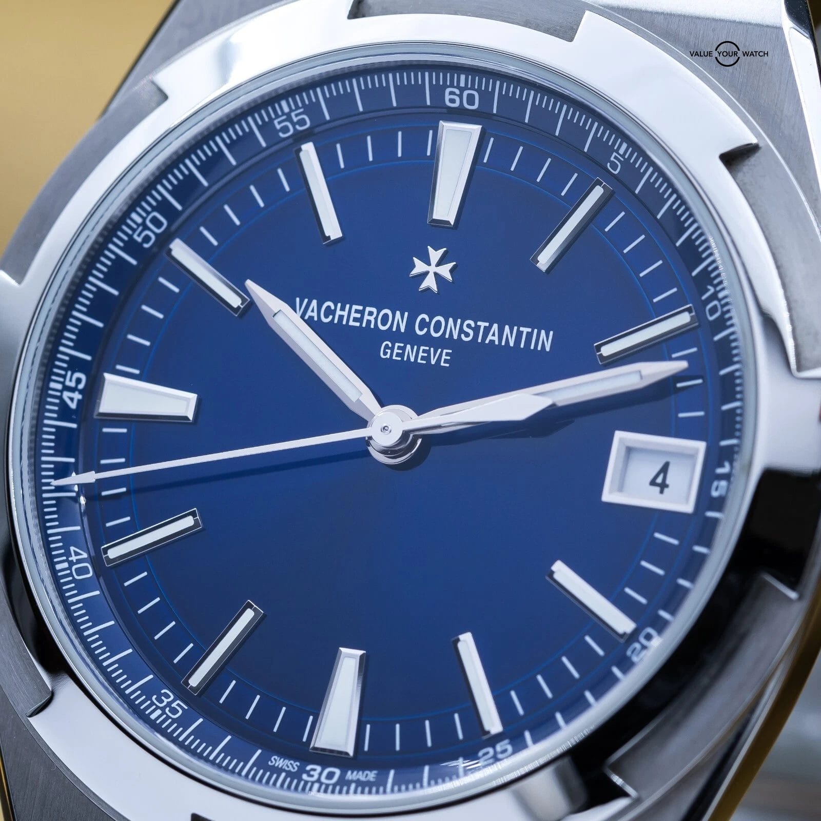 2024 Vacheron Constantin Overseas 4520V Blue Dial 41mm - Complete Set - Image 17