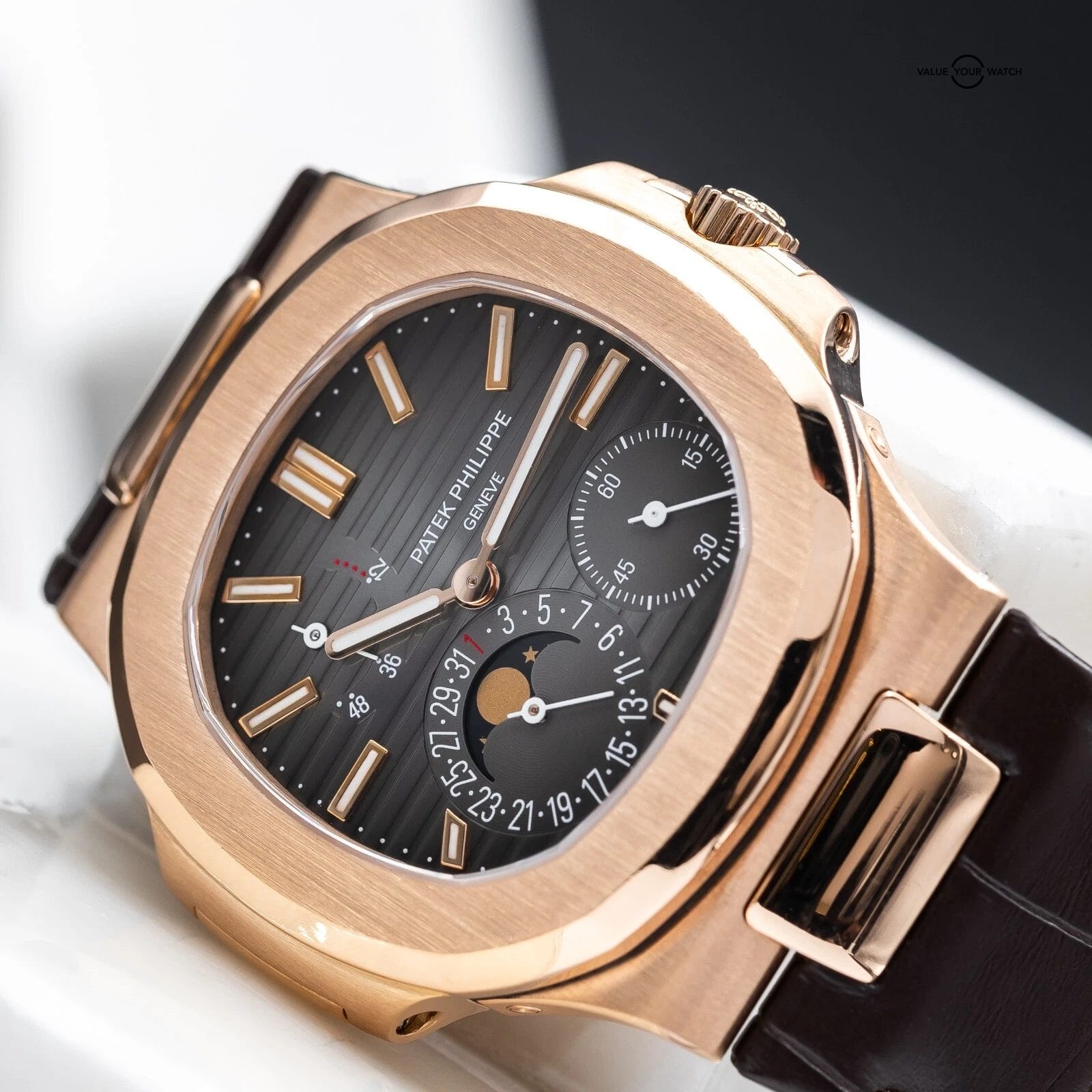 Patek Philippe Nautilus Moonphases Rose Gold 40mm 5712r - 2016 FACTORY SERVICED - Image 8