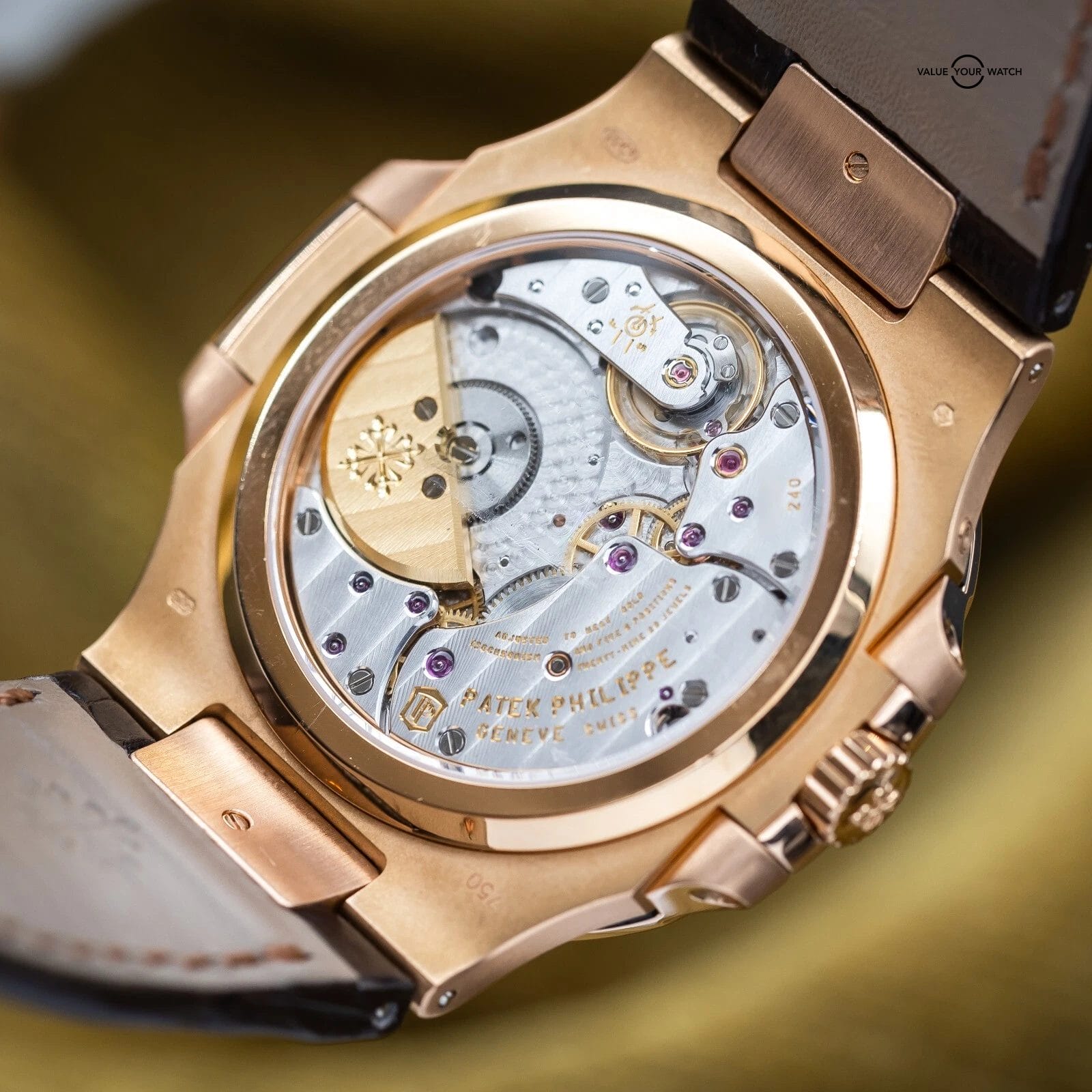 Patek Philippe Nautilus Moonphases Rose Gold 40mm 5712r - 2016 FACTORY SERVICED - Image 17