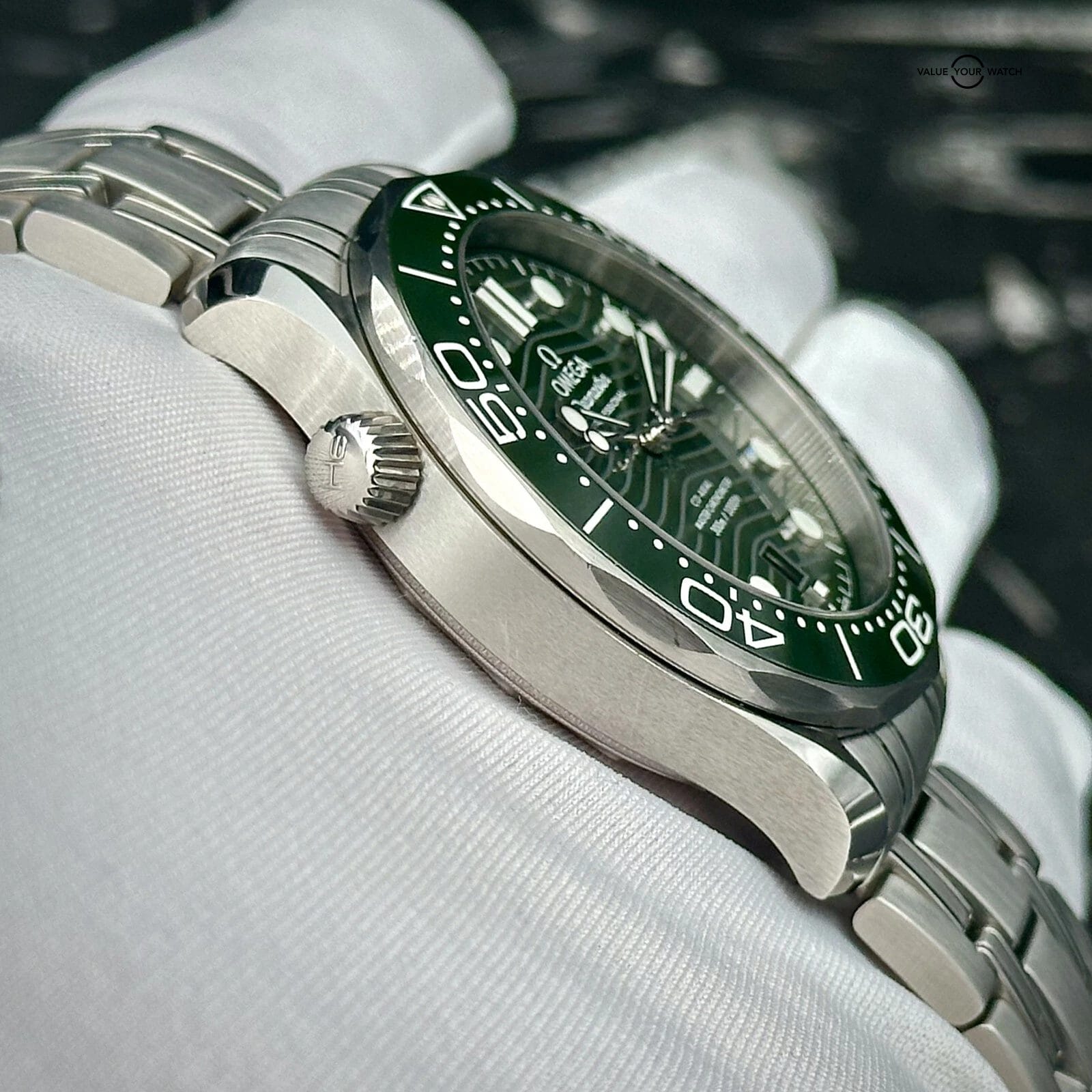 Omega Seamaster Diver 300M Seaweed 210.30.42.20.10.001 Green Box/Papers 42mm - Image 2