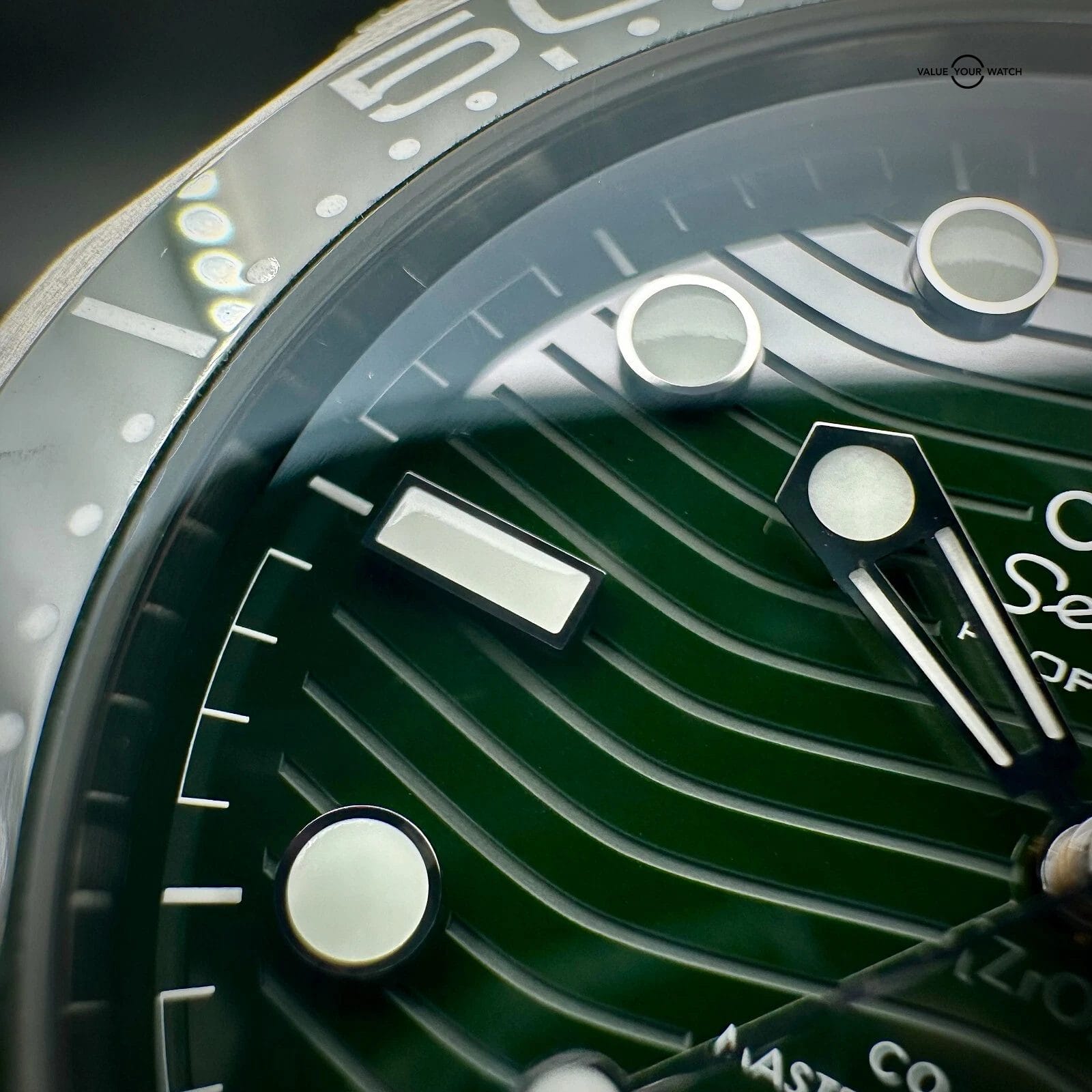 Omega Seamaster Diver 300M Seaweed 210.30.42.20.10.001 Green Box/Papers 42mm - Image 13